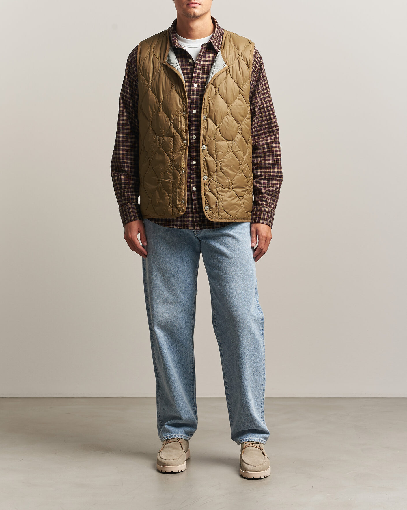 Men | Gilets | TAION | Military Crew Neck Down Vest Dark Khaki Olive