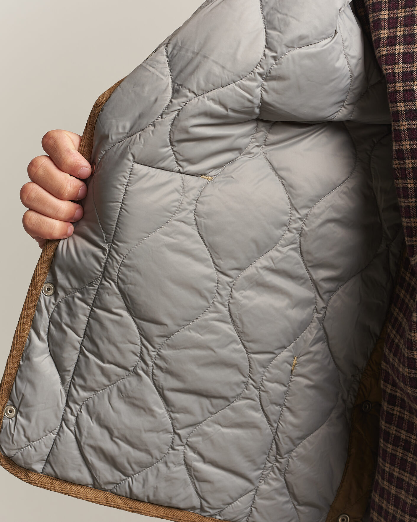 Men | Gilets | TAION | Military Crew Neck Down Vest Dark Khaki Olive