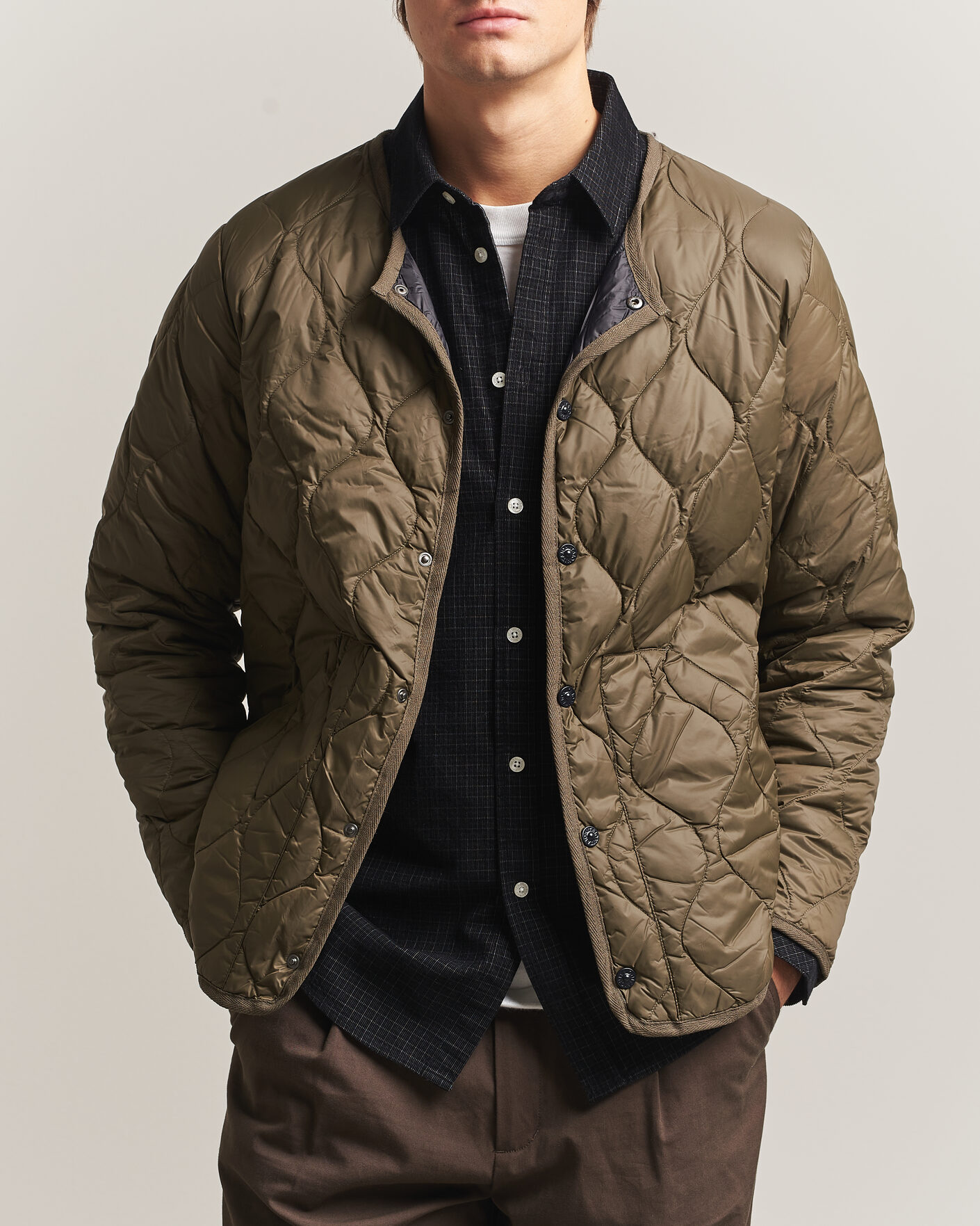 Men | Coats & Jackets | TAION | Military Crew Neck Down Jacket Dark Olive