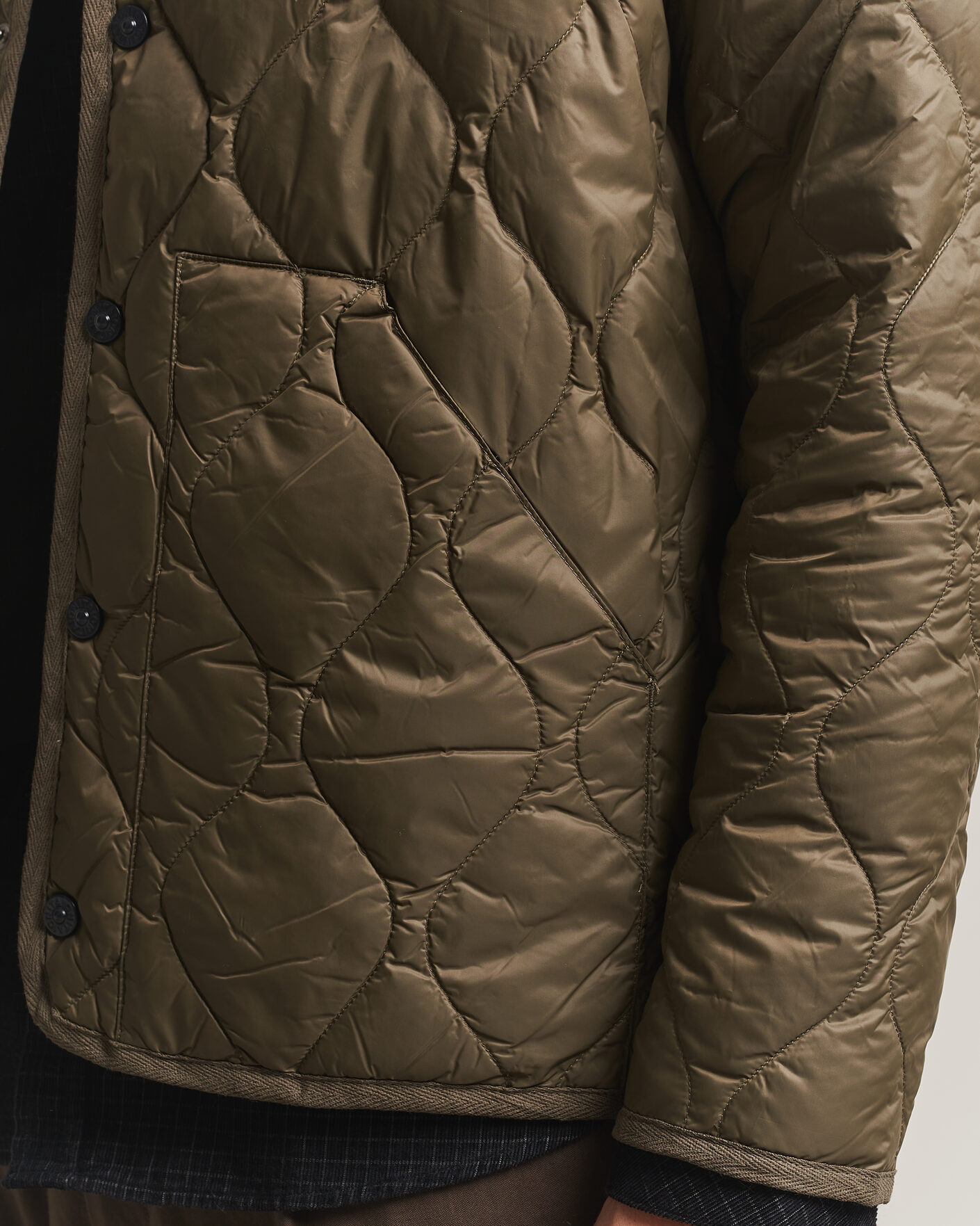 Men | Coats & Jackets | TAION | Military Crew Neck Down Jacket Dark Olive