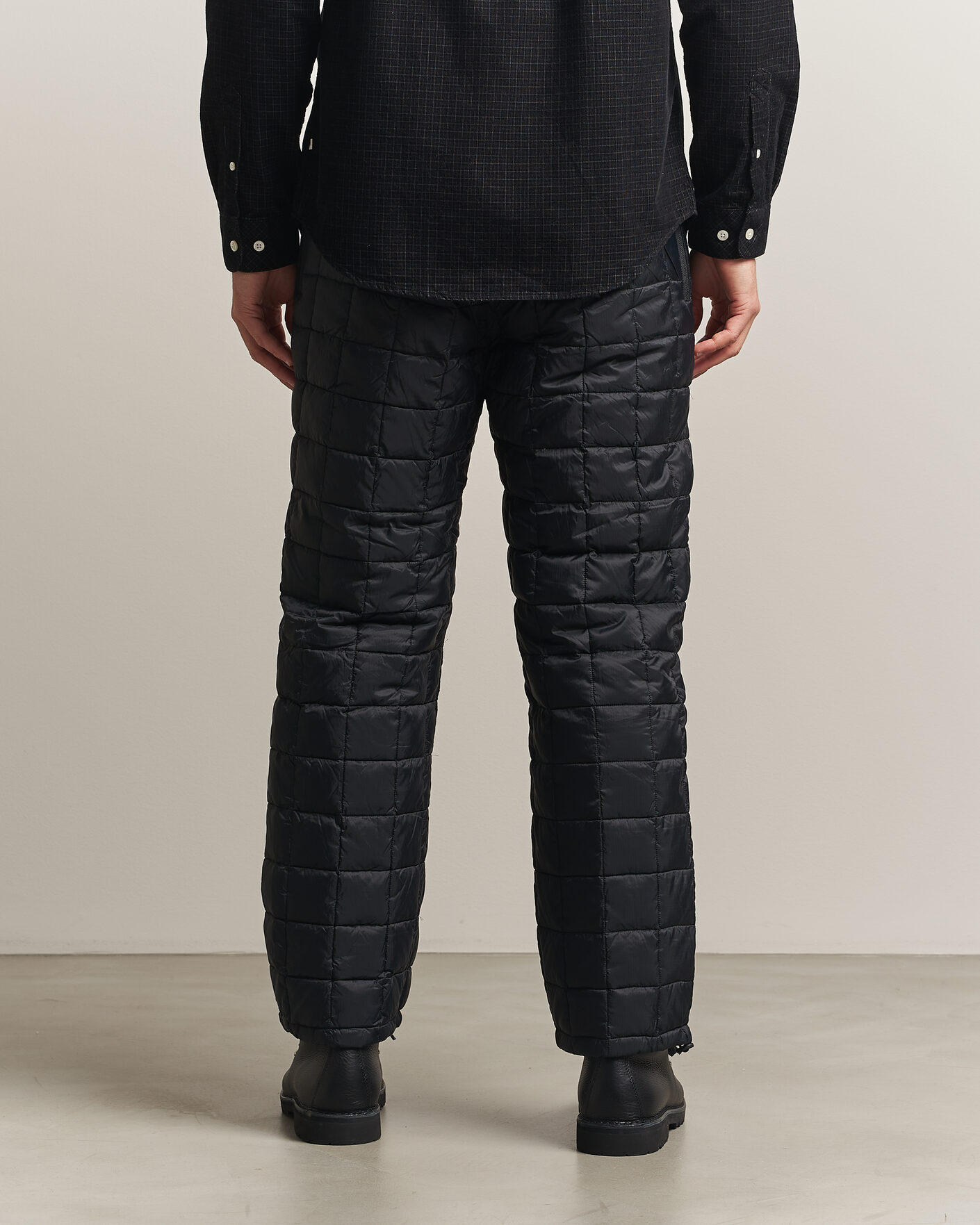 Men | Trousers | TAION | Mountain Down Pants Black