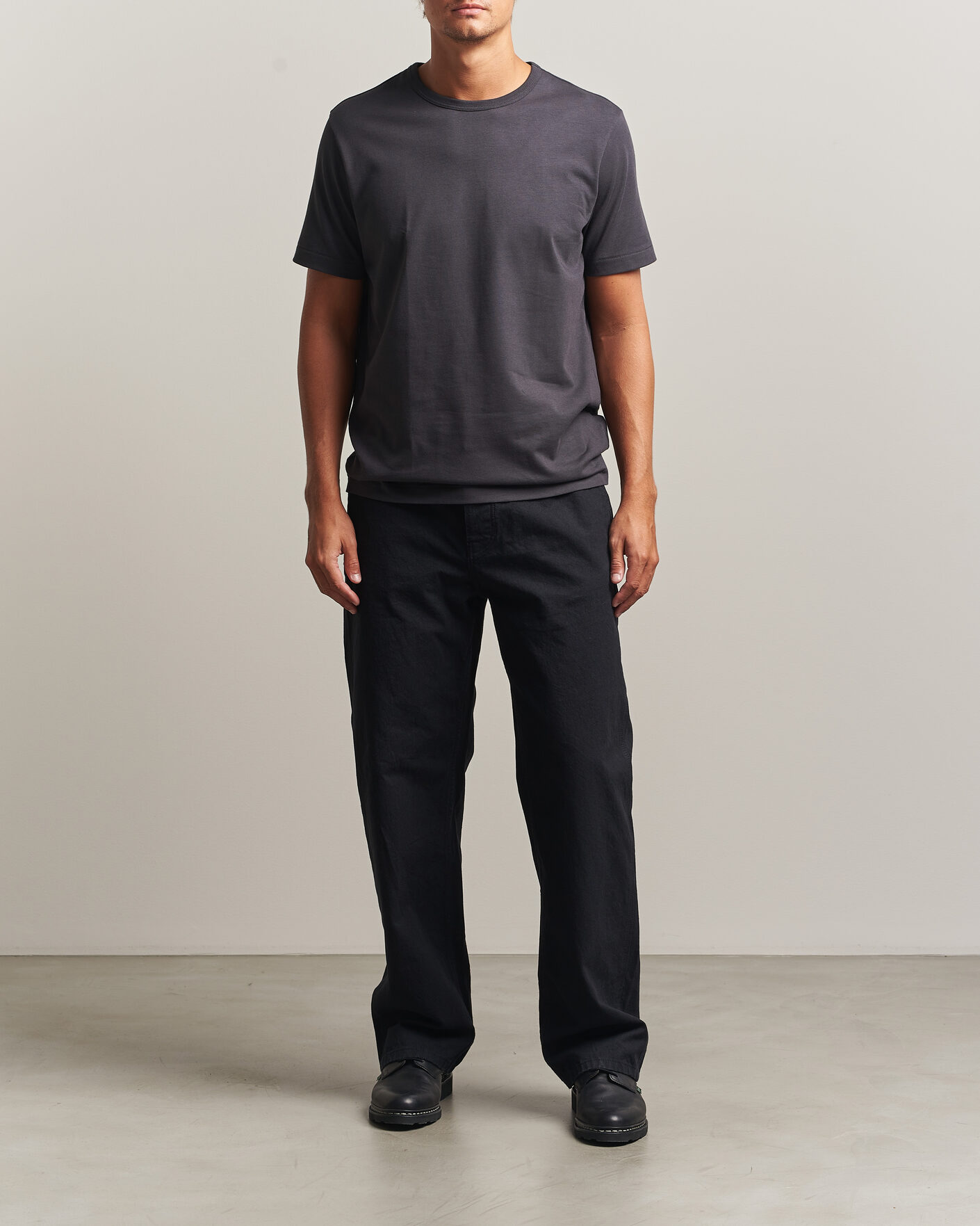Men | T-Shirts | Merz b. Schwanen | Classic Fit Sturdy Loopwheeled T-Shirt Charcoal