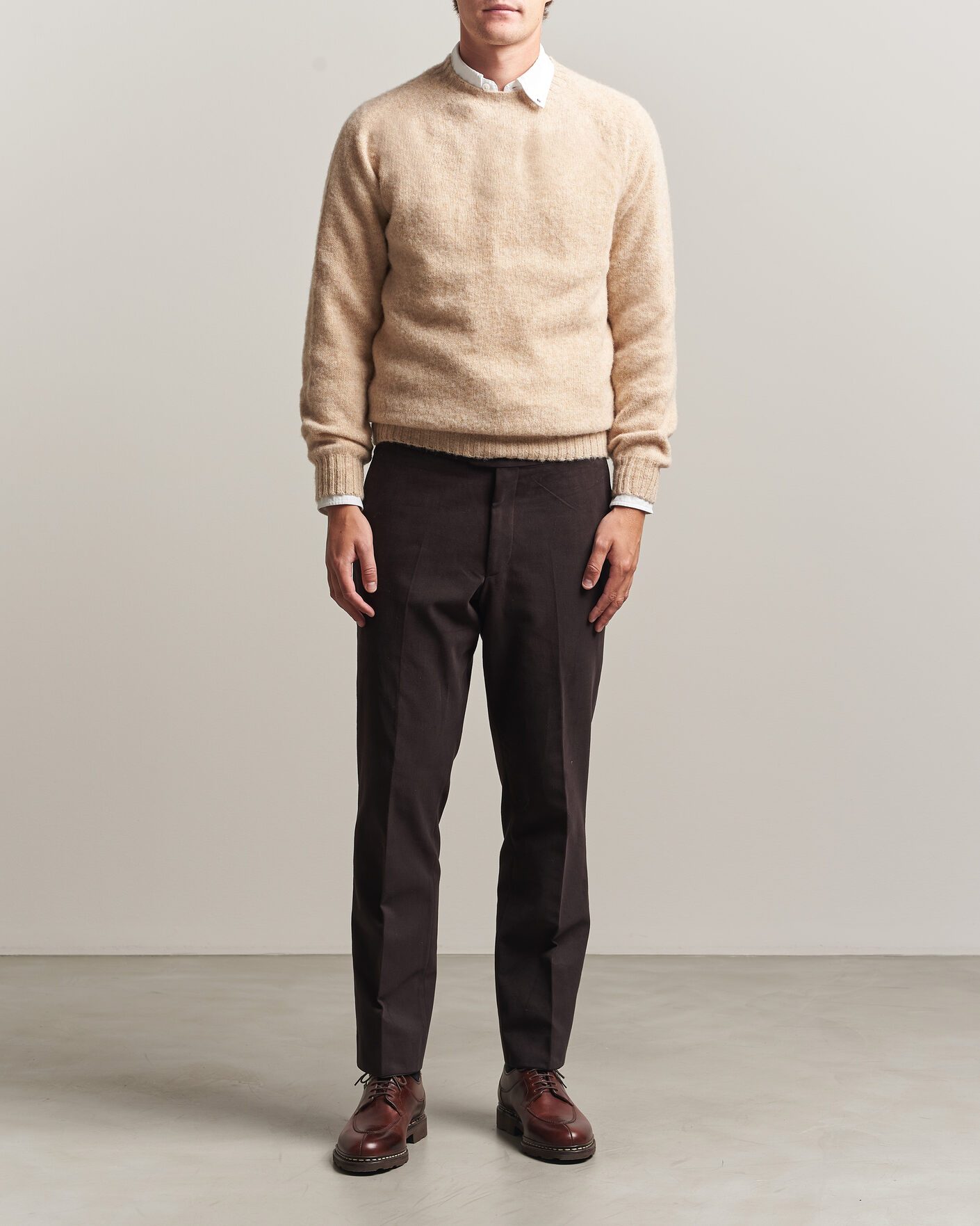Men | Sweaters & Knitwear | Harley Of Scotland | Brushed Supersoft Lambswool Crewneck Calico