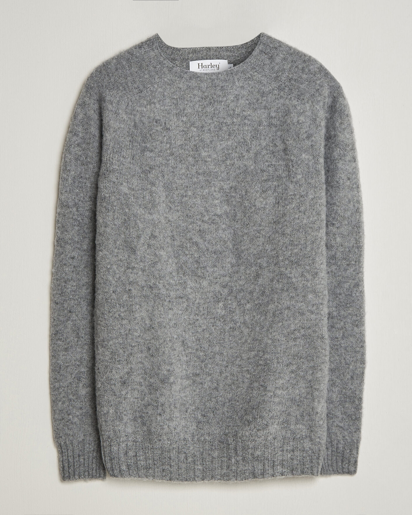 Men | Sweaters & Knitwear | Harley Of Scotland | Brushed Supersoft Lambswool Crewneck Mid Grey