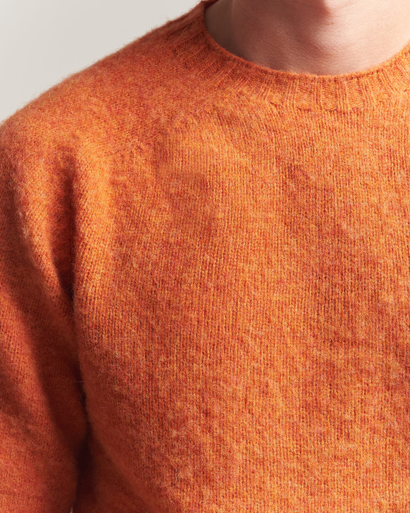 Men | Sweaters & Knitwear | Harley Of Scotland | Brushed Supersoft Lambswool Crewneck Satsuma