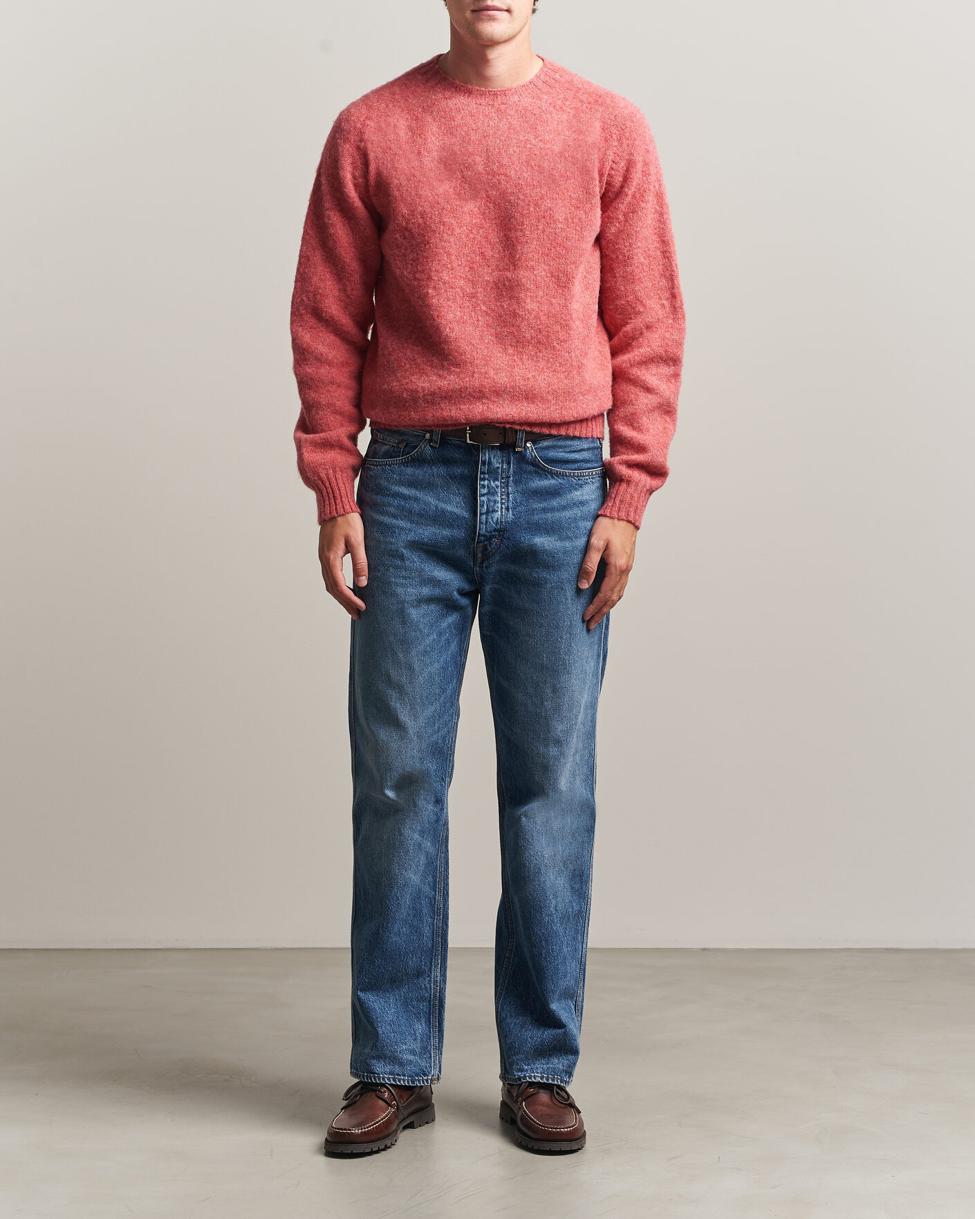 Men | Sweaters & Knitwear | Harley Of Scotland | Brushed Supersoft Lambswool Crewneck Tea Rose