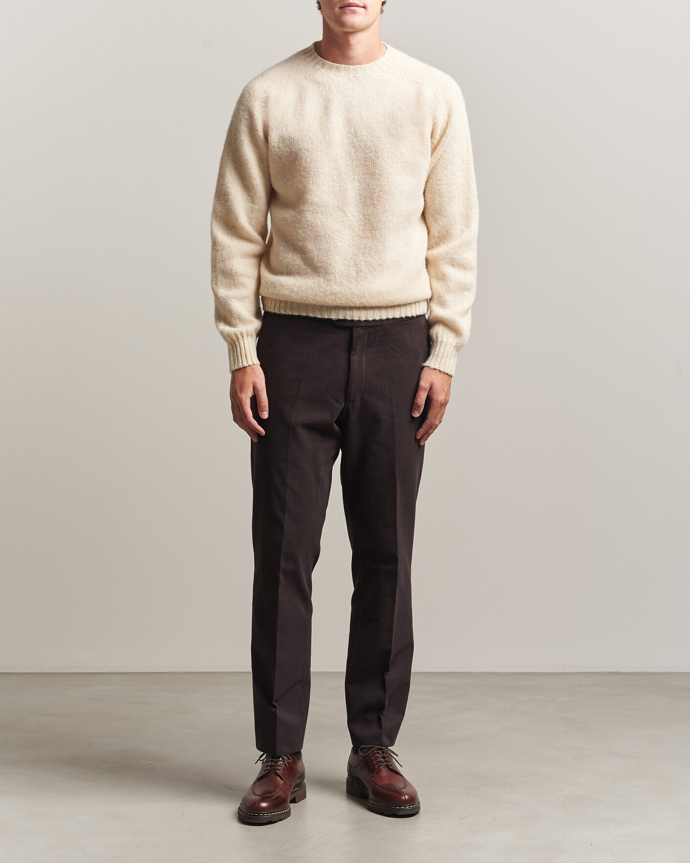 Men | Sweaters & Knitwear | Harley Of Scotland | Brushed Supersoft Lambswool Crewneck Vanilla