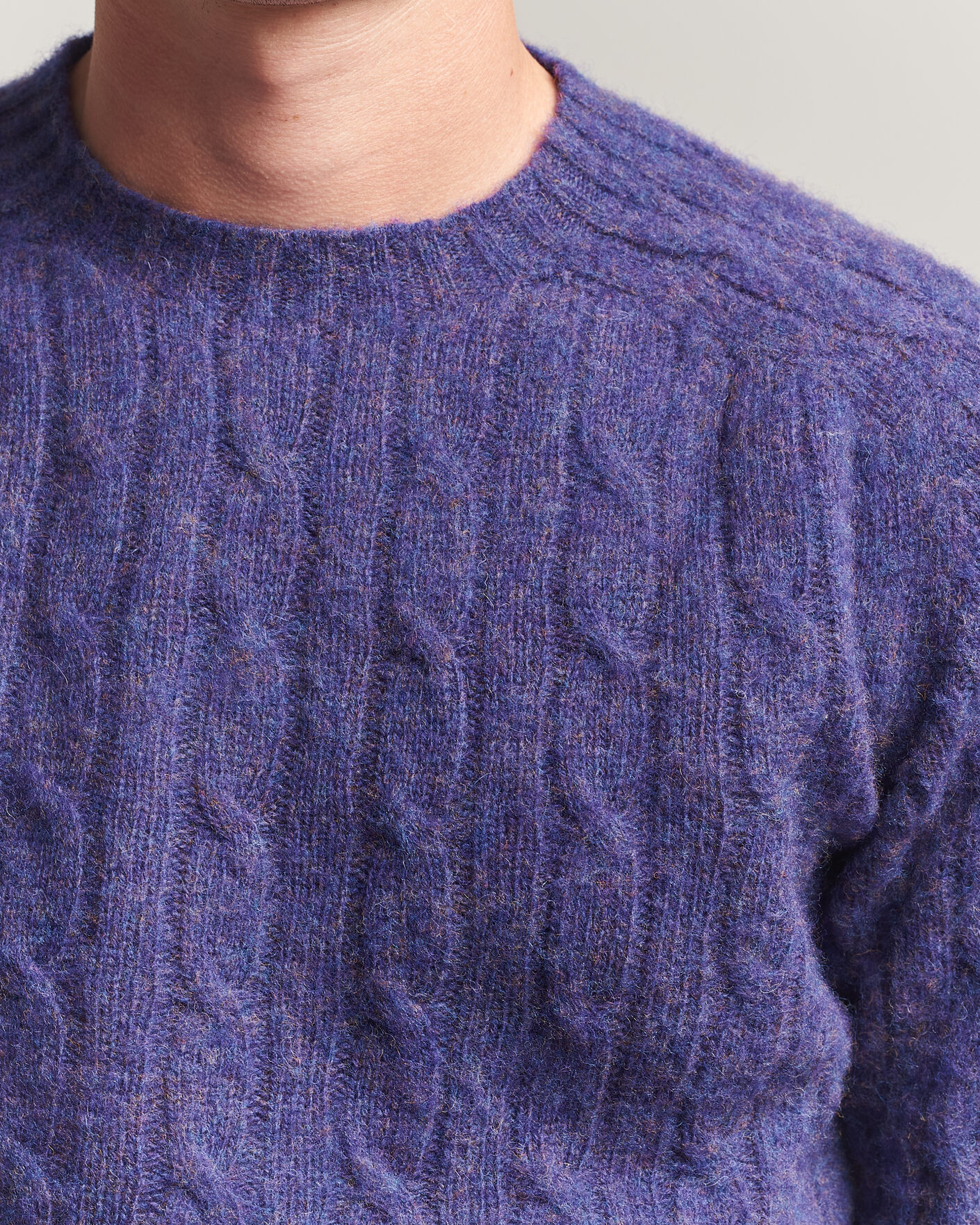 Men | Sweaters & Knitwear | Harley Of Scotland | Brushed Supersoft Lambswool Cable Iris