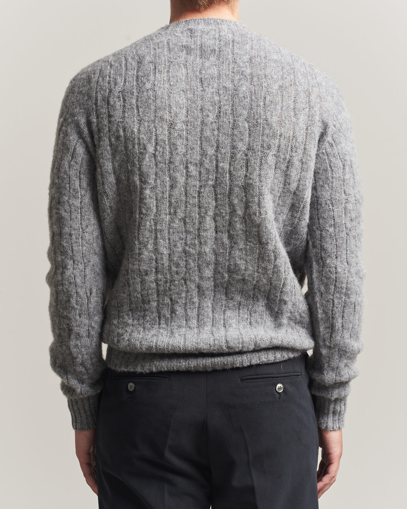 Men | Sweaters & Knitwear | Harley Of Scotland | Brushed Supersoft Lambswool Cable Mid Grey