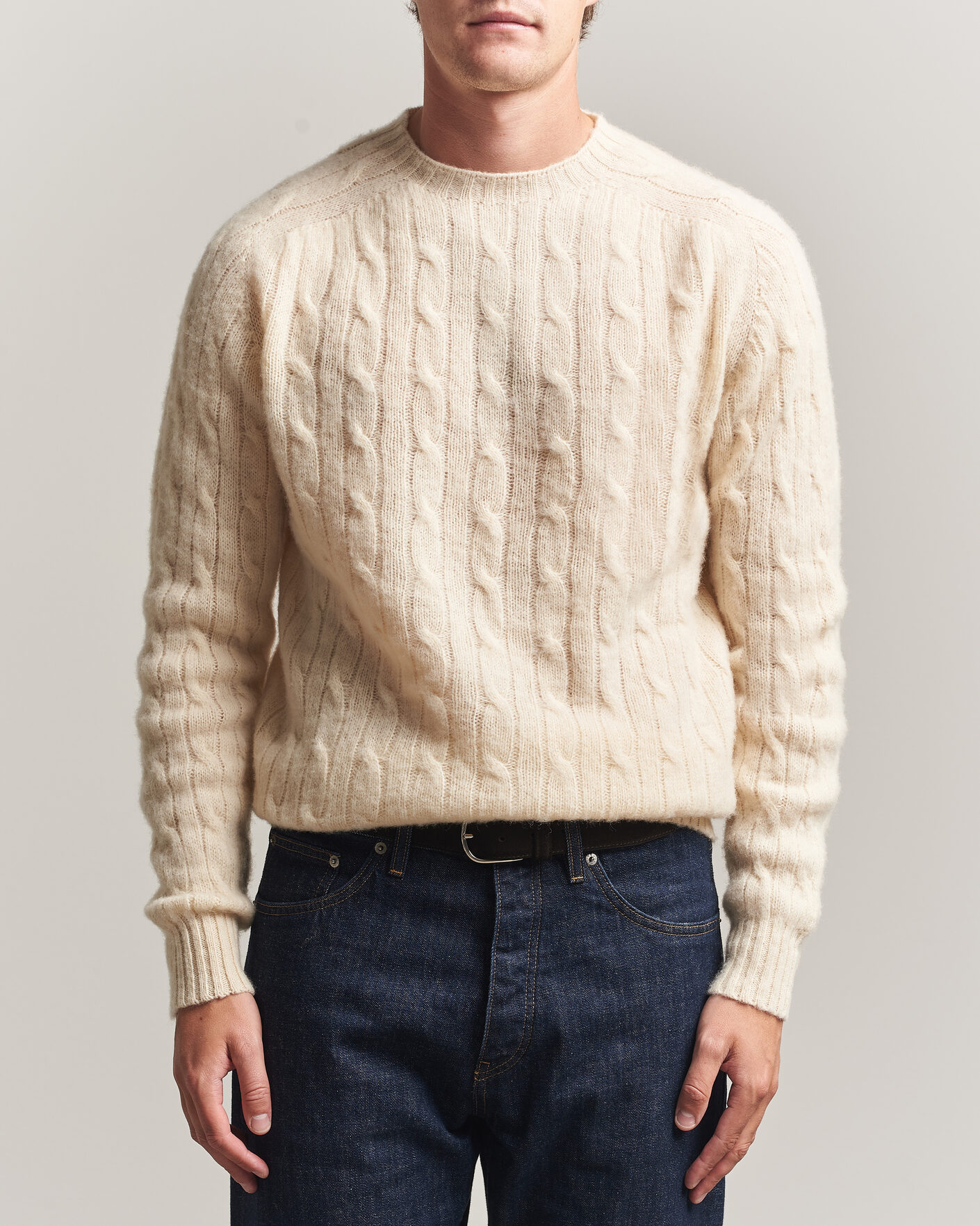 Men | Sweaters & Knitwear | Harley Of Scotland | Brushed Supersoft Lambswool Cable Vanilla