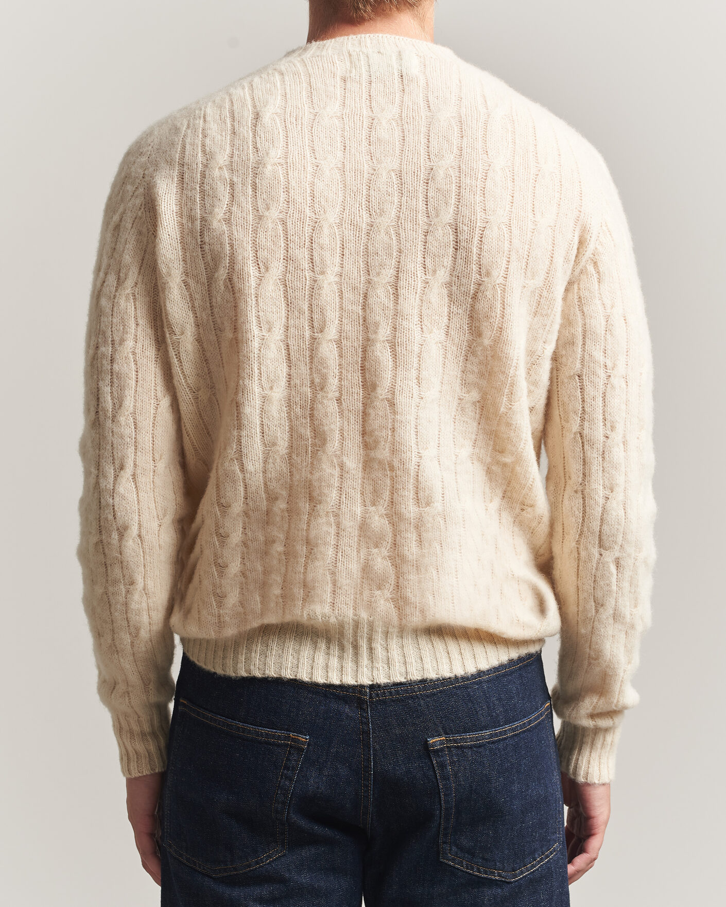 Men | Sweaters & Knitwear | Harley Of Scotland | Brushed Supersoft Lambswool Cable Vanilla