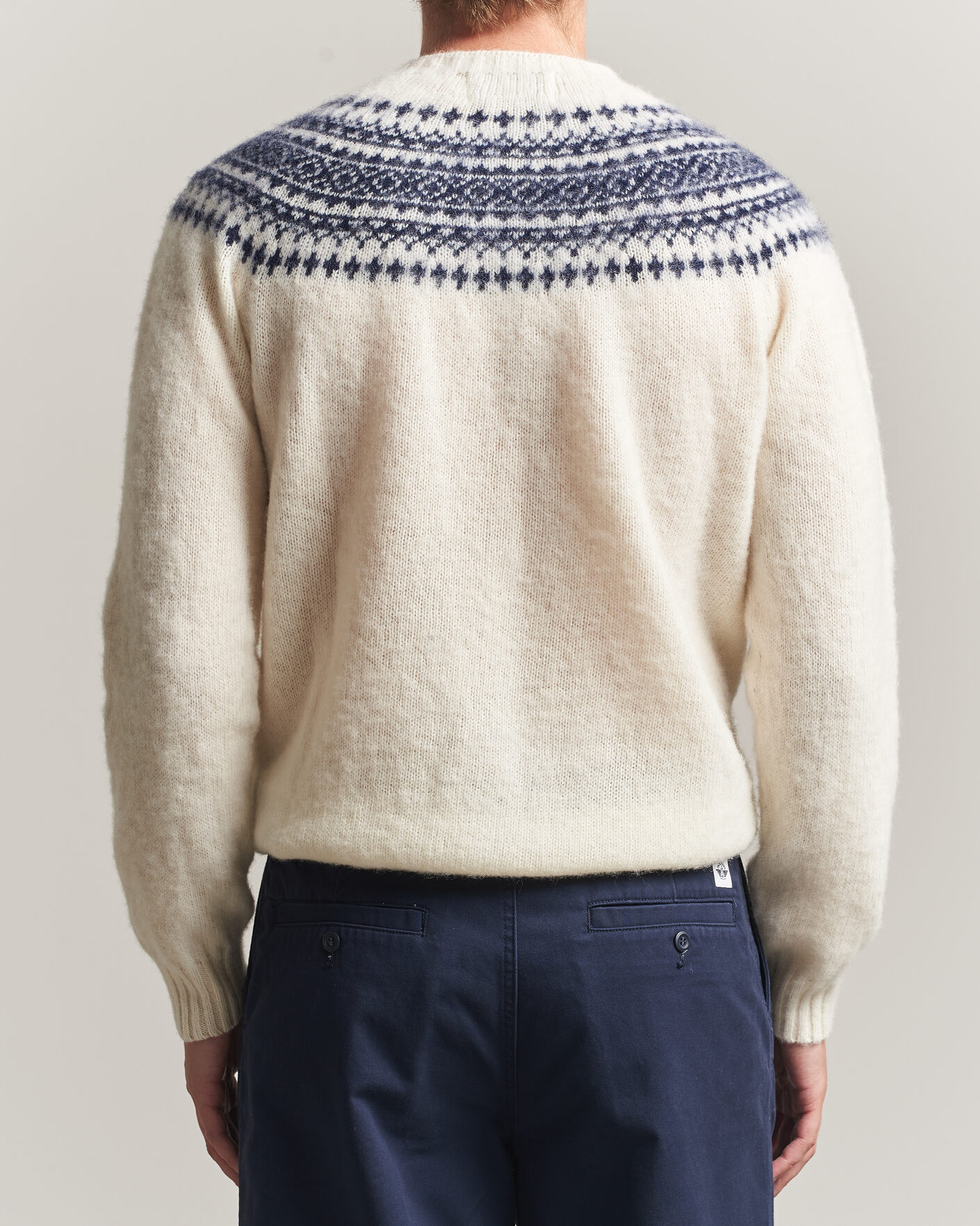 Men | Sweaters & Knitwear | Harley Of Scotland | Brushed Supersoft Lambswool Yolk Fairisle Snow White/Navy