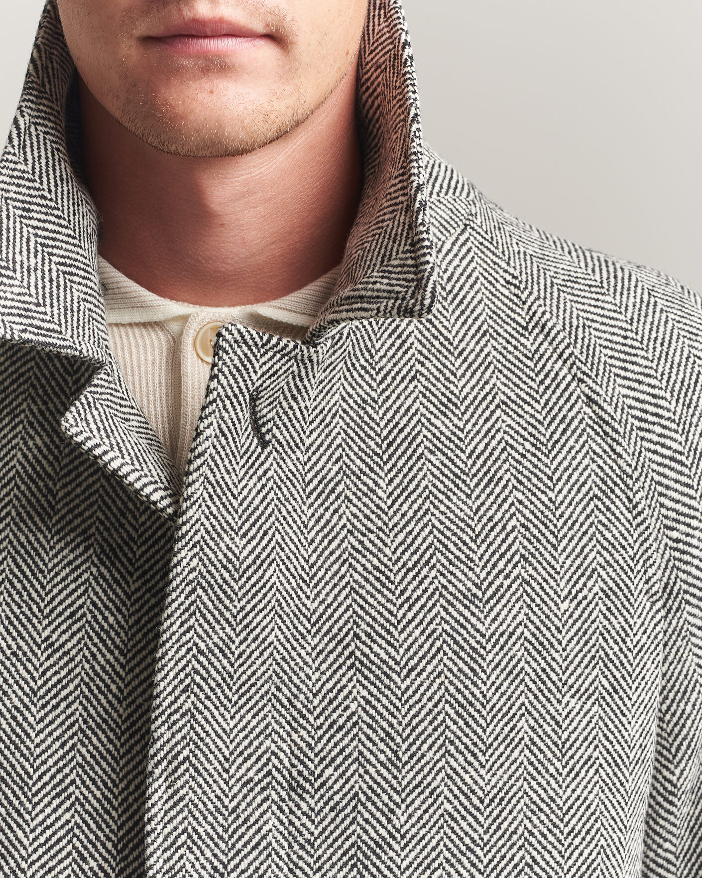 Men | Coats & Jackets | Lardini | Wool Herringbone Raglan Coat Dark Grey