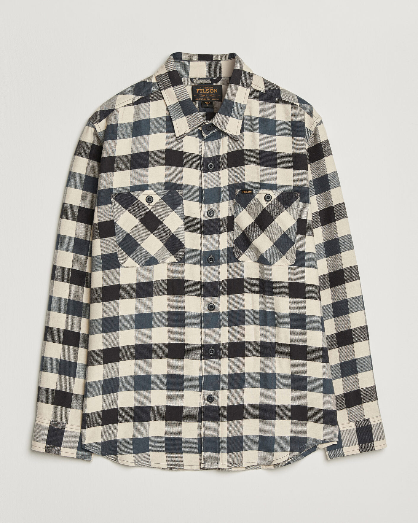 Men | Shirts | Filson | The Rangeland Flannel Shirt Charcoal