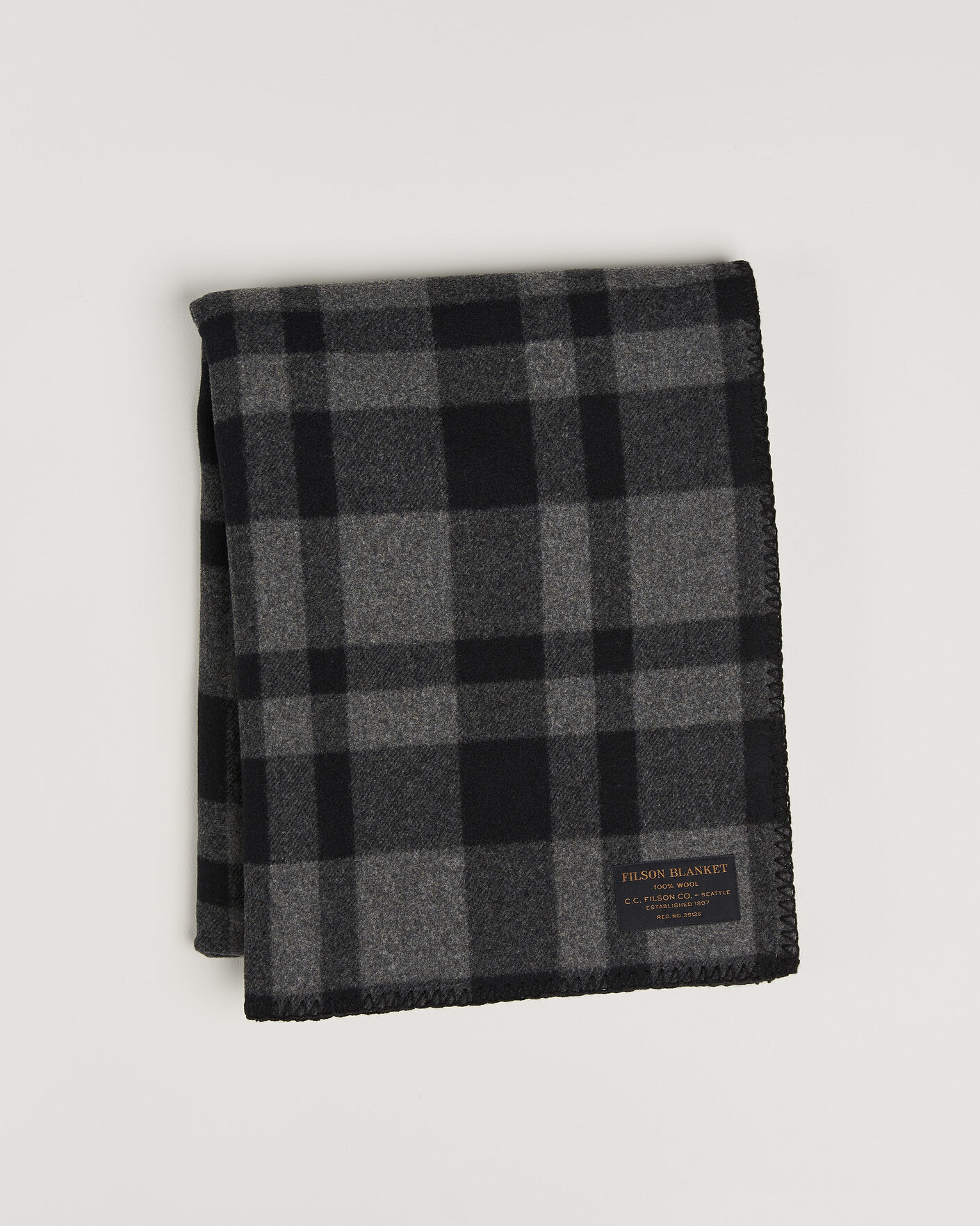 Men | Fabrics | Filson | Mackinaw Wool Blanket Charcoal