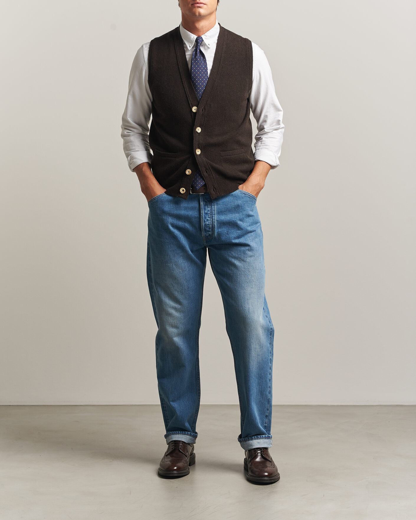 Men | Sweaters & Knitwear | Drake's | Lambswool Vest Cardigan Dark Brown