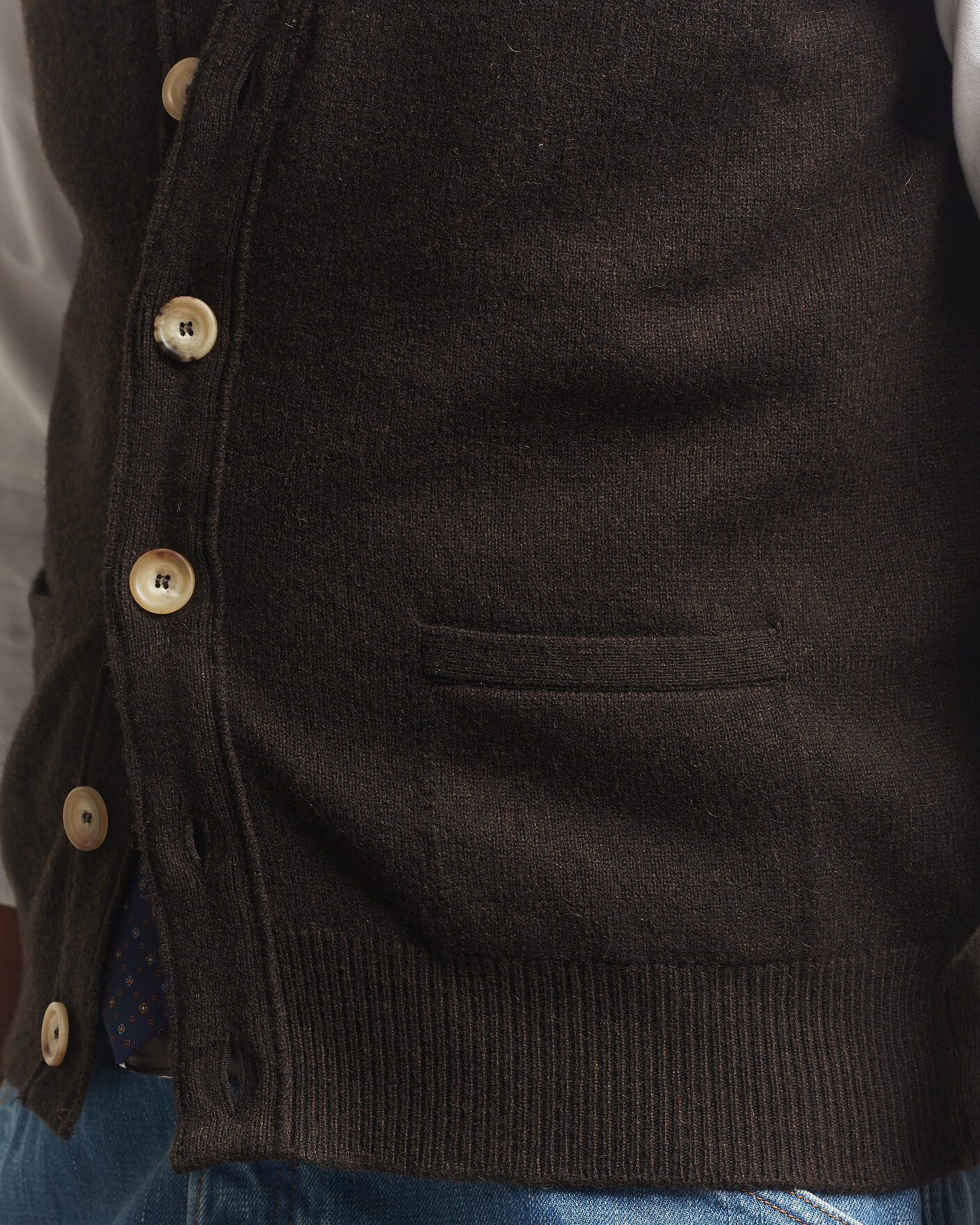 Men | Sweaters & Knitwear | Drake's | Lambswool Vest Cardigan Dark Brown