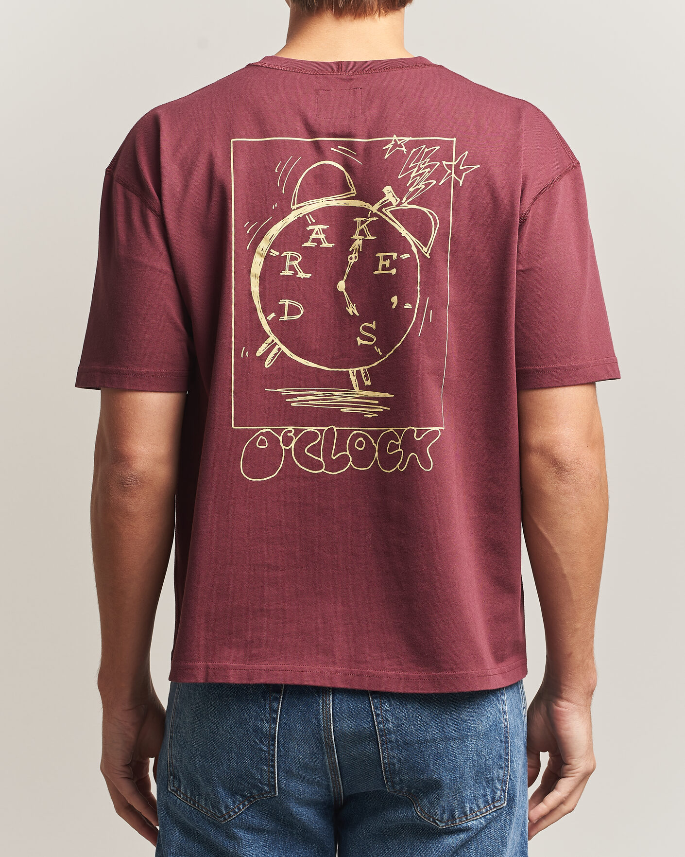 Men | T-Shirts | Drake's | O´Clock Back Print Hiking T-Shirt Dark Plum