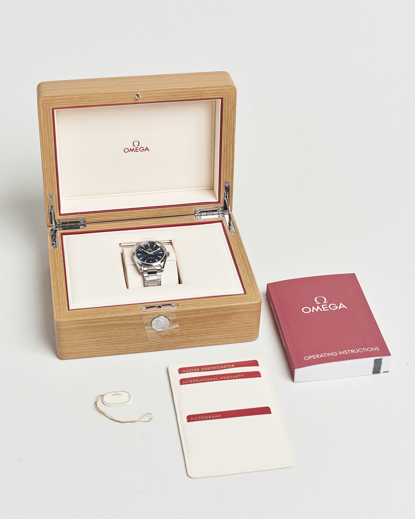 Men | Pre-Owned & Vintage Watches | Omega Pre-Owned | Seamaster Aqua Terra 41