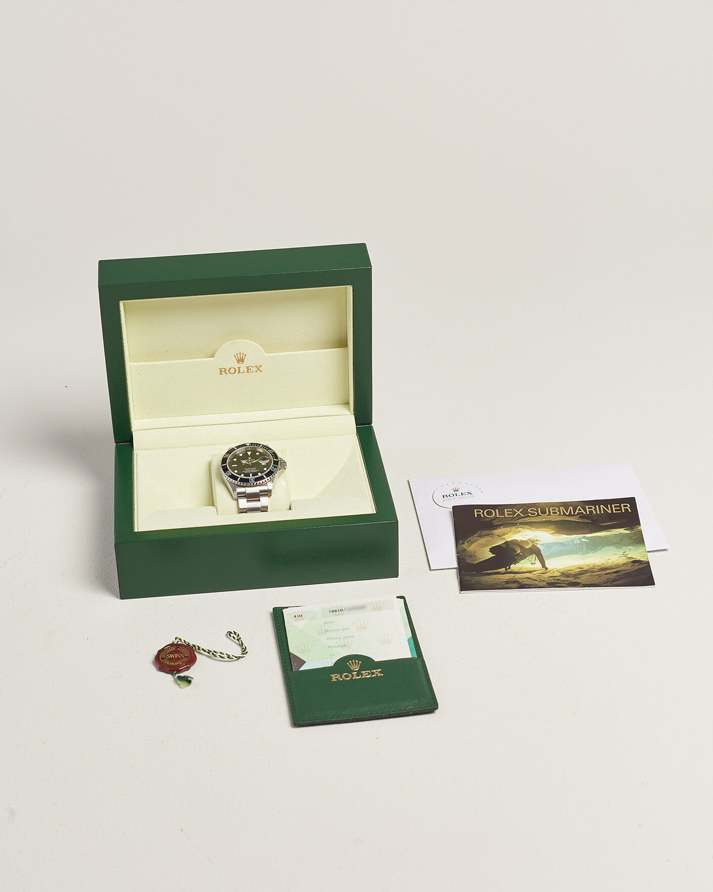 Men | Pre-Owned & Vintage Watches | Rolex Pre-Owned | Submariner Date