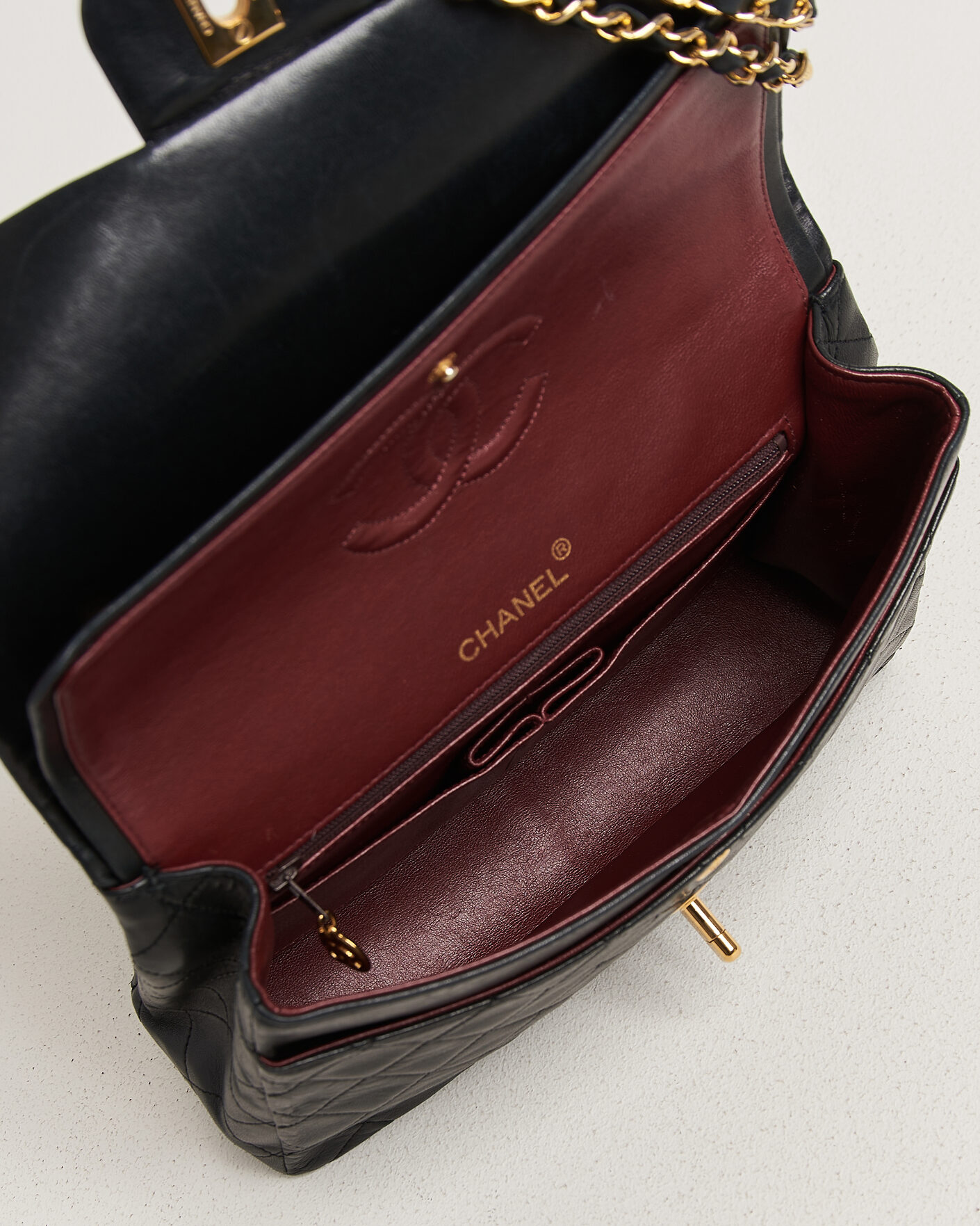 Men | Pre-Owned & Vintage Bags | Chanel Pre-Owned | Classic Medium Square Double Flap Bag Lambskin Black