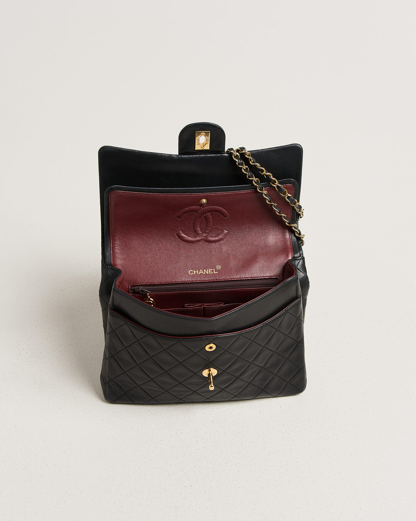 Men | Pre-Owned & Vintage Bags | Chanel Pre-Owned | Classic Medium Square Double Flap Bag Lambskin Black