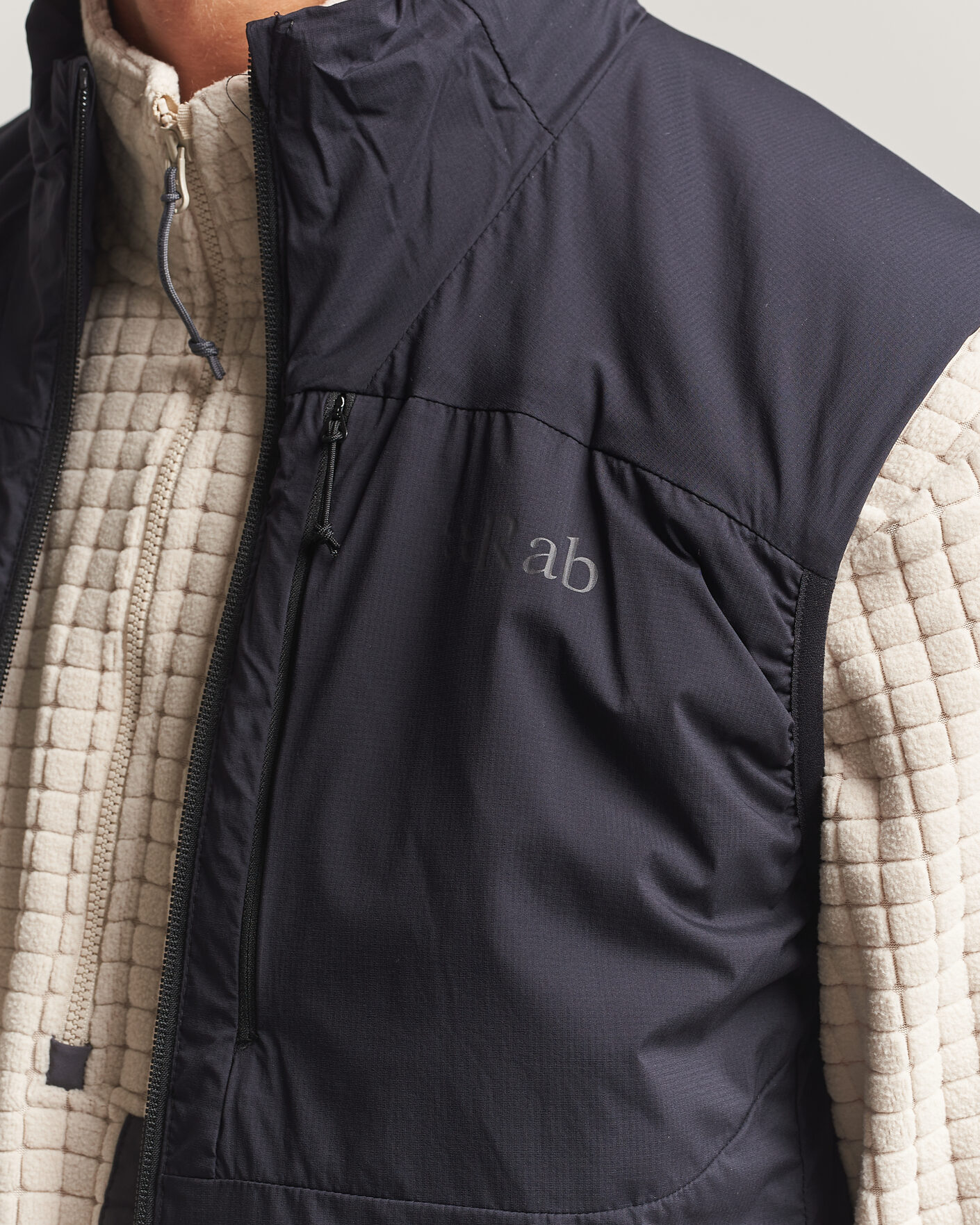 Men | Gilets | Rab | Xenair Padded Vest Black