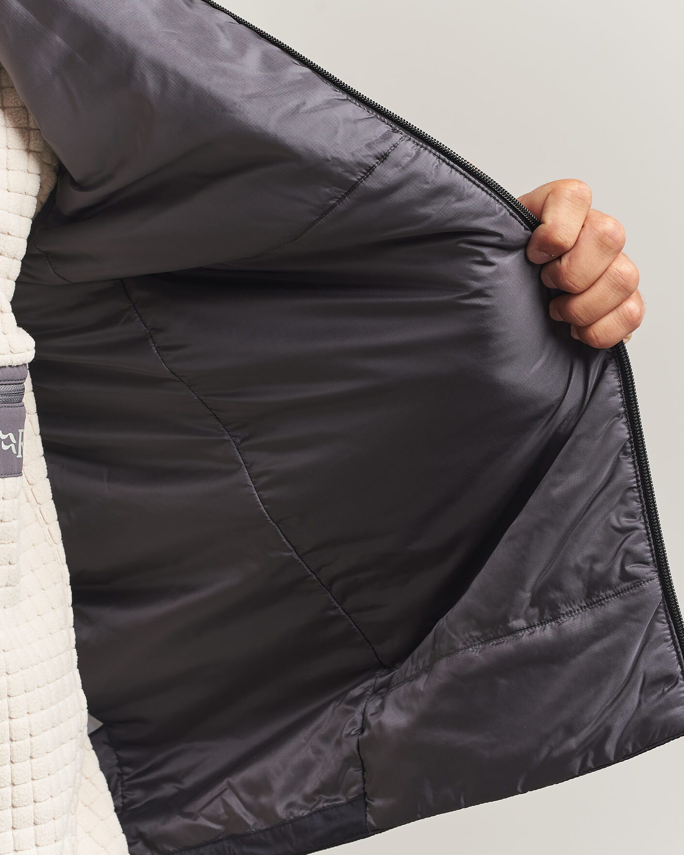 Men | Gilets | Rab | Xenair Padded Vest Black