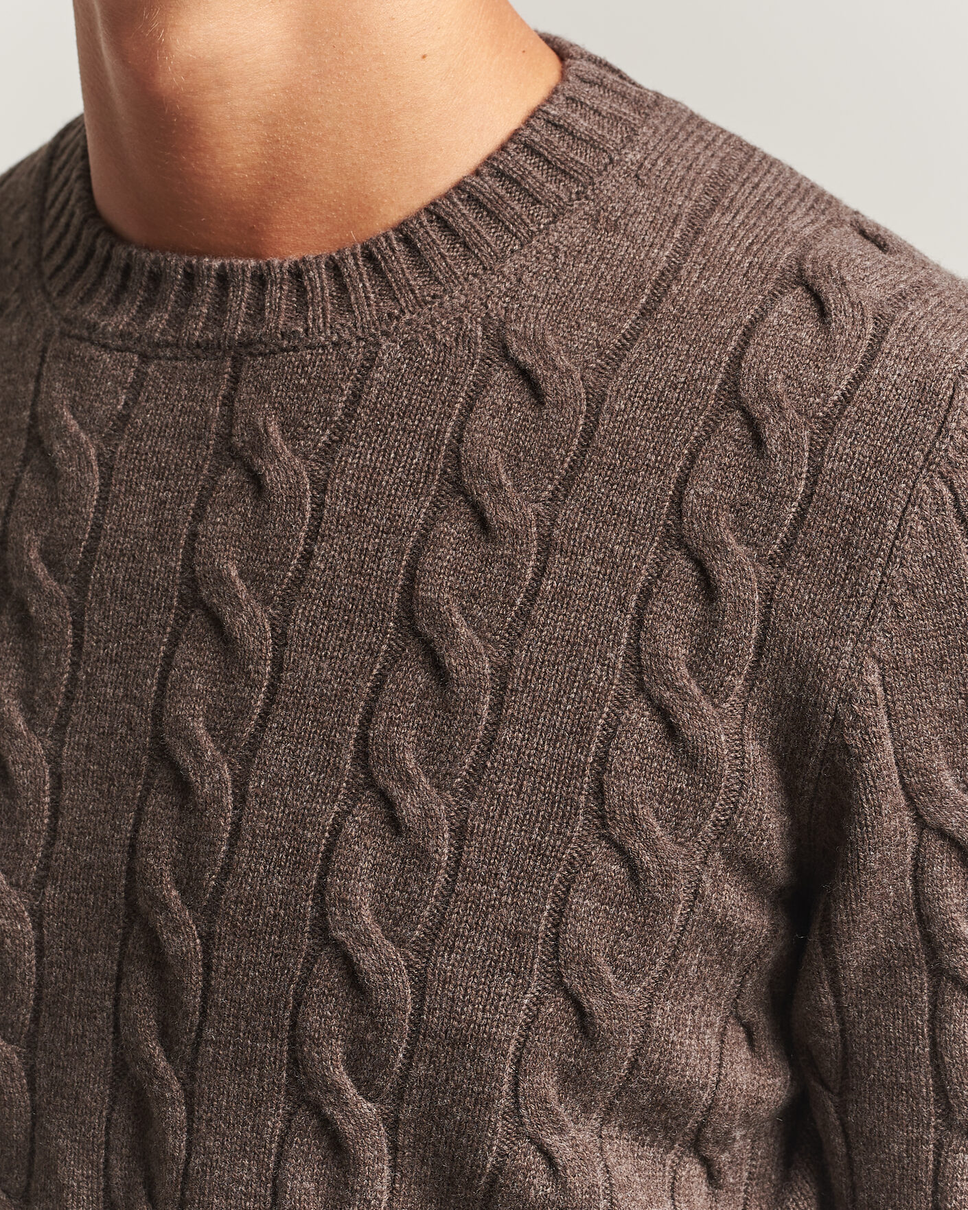 Men | Sweaters & Knitwear | Gran Sasso | Wool/Cashmere Cable Crew Neck Dark Brown Melange