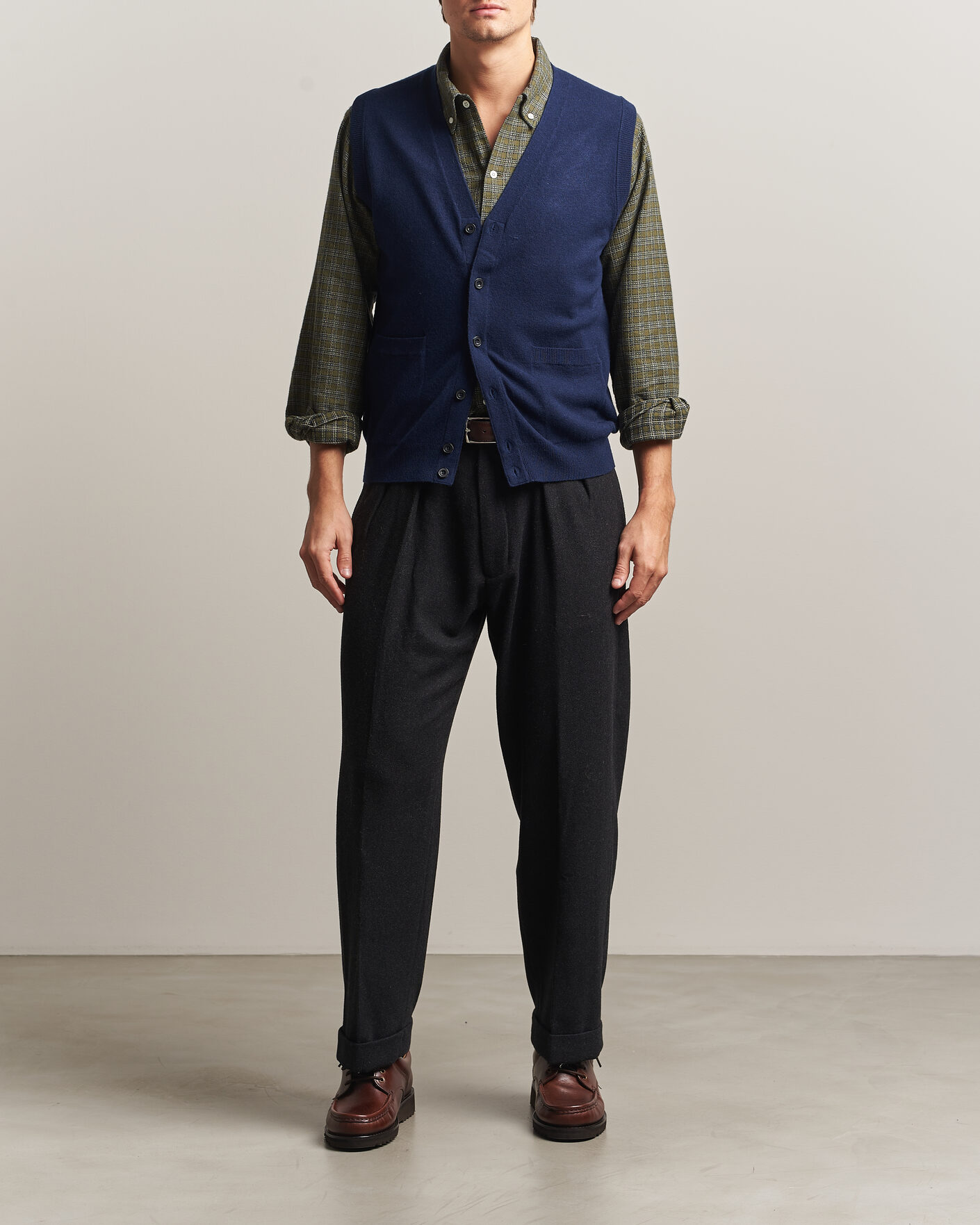 Men | Sweaters & Knitwear | BEAMS PLUS | Button Knit Vest Navy
