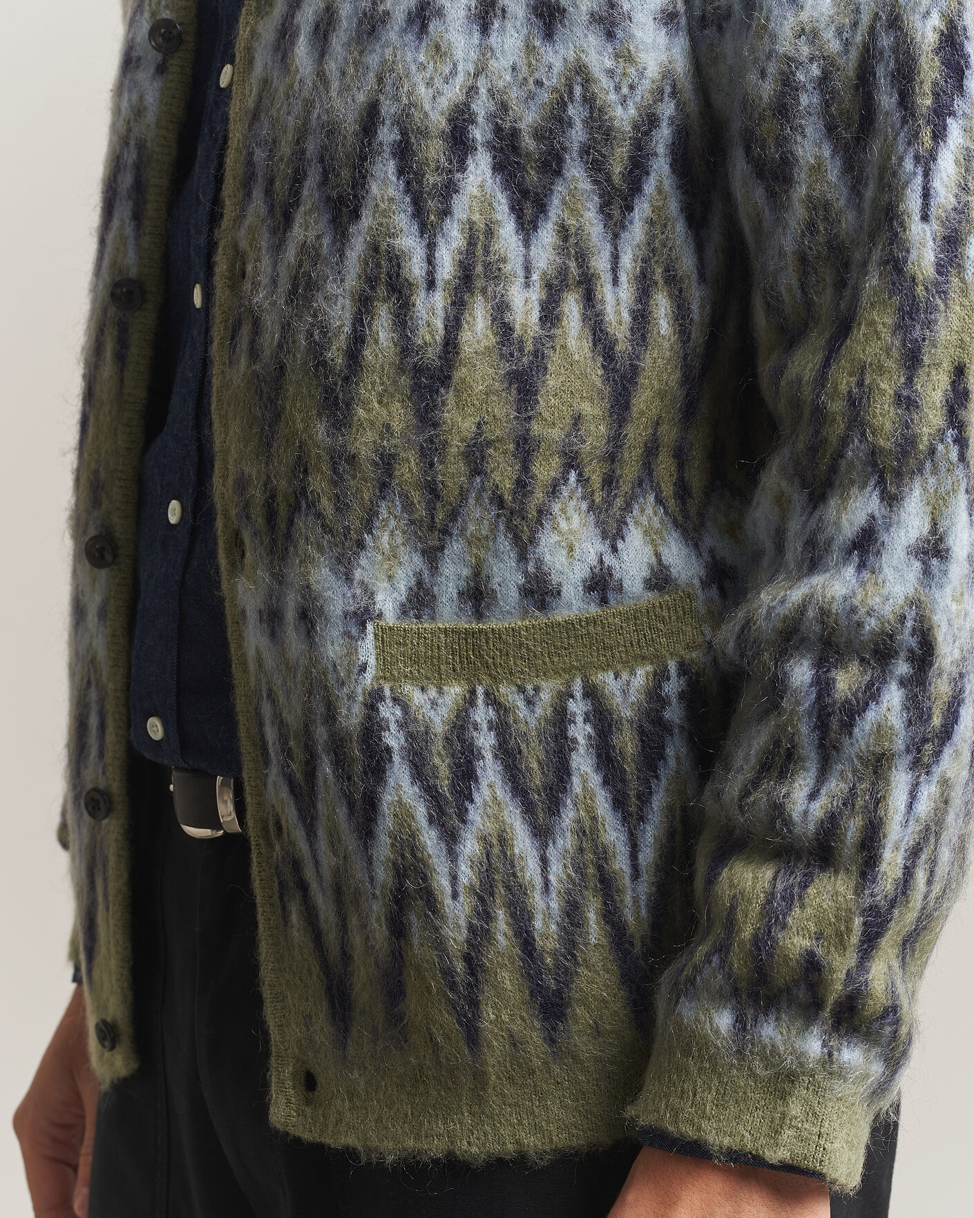 Men | Sweaters & Knitwear | BEAMS PLUS | Chevron Jacquard Cardigan Green/Grey