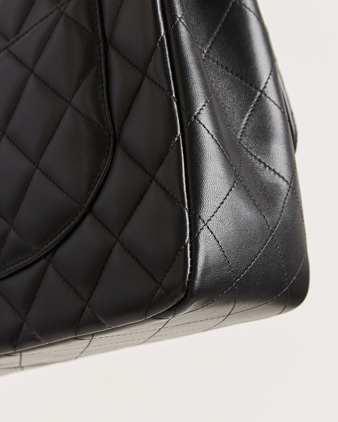 Men | Pre-Owned & Vintage Bags | Chanel Pre-Owned | Classic Jumbo Double Flap Bag Lambskin Black