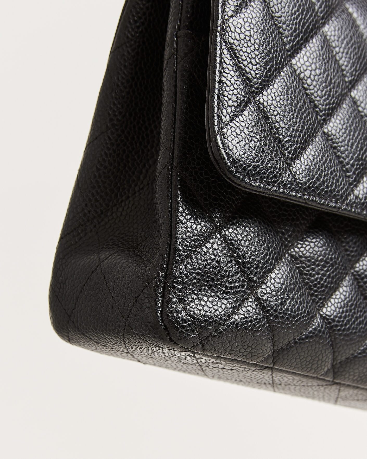 Men | Pre-Owned & Vintage Bags | Chanel Pre-Owned | Classic Medium Single Flap Bag Caviar Black