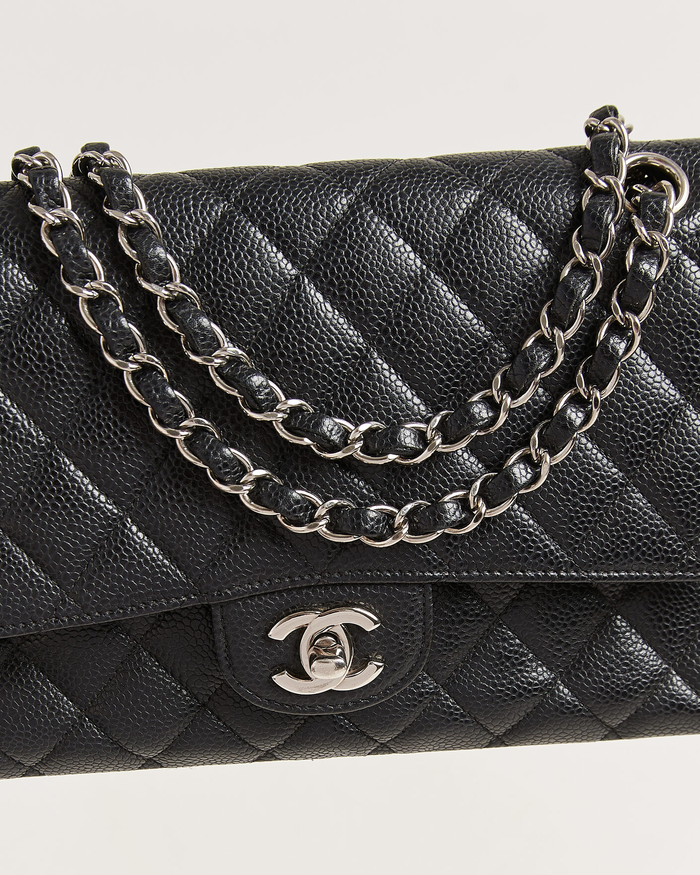 Men | Pre-Owned & Vintage Bags | Chanel Pre-Owned | Classic Medium Single Flap Bag Caviar Black