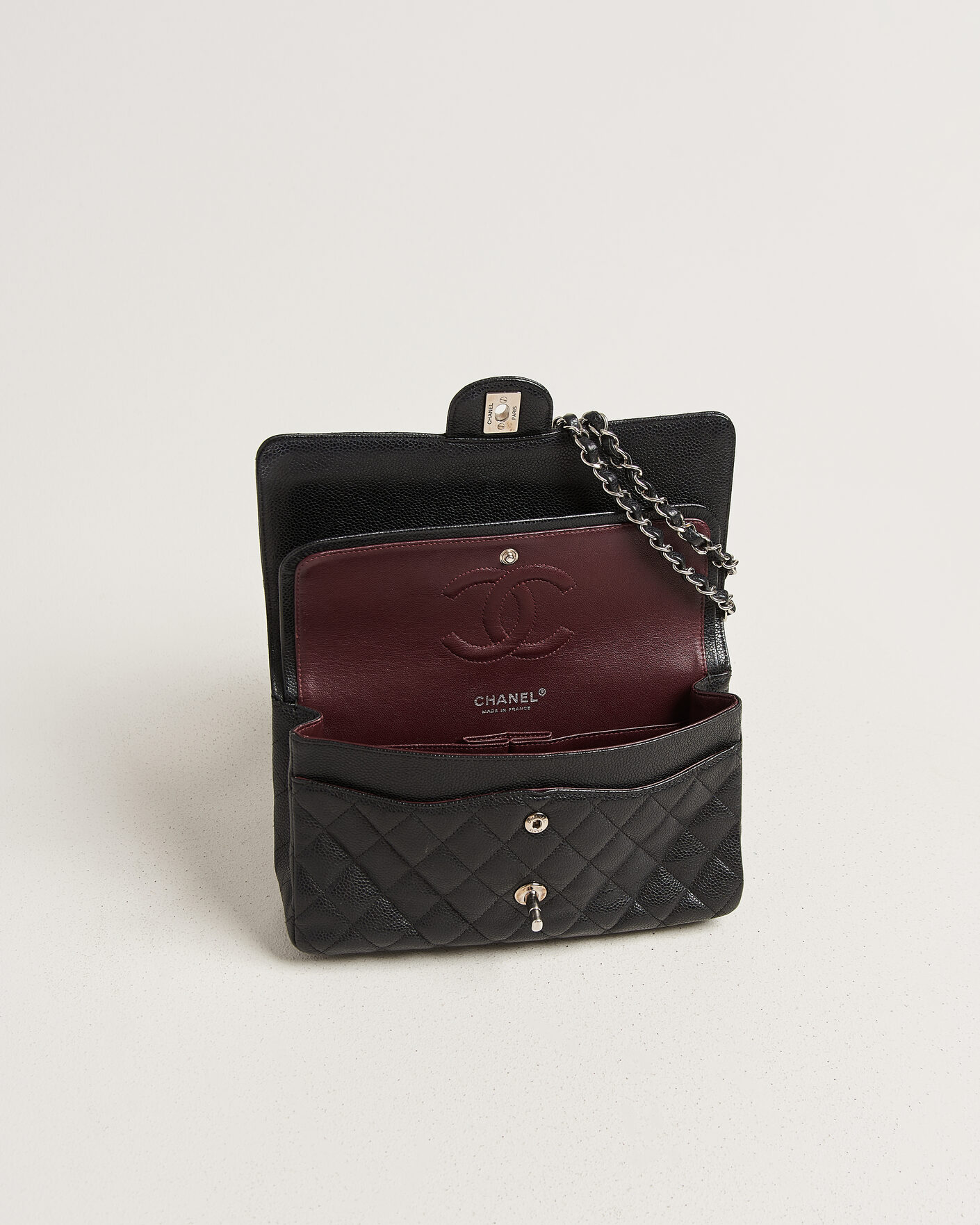 Men | Pre-Owned & Vintage Bags | Chanel Pre-Owned | Classic Medium Single Flap Bag Caviar Black