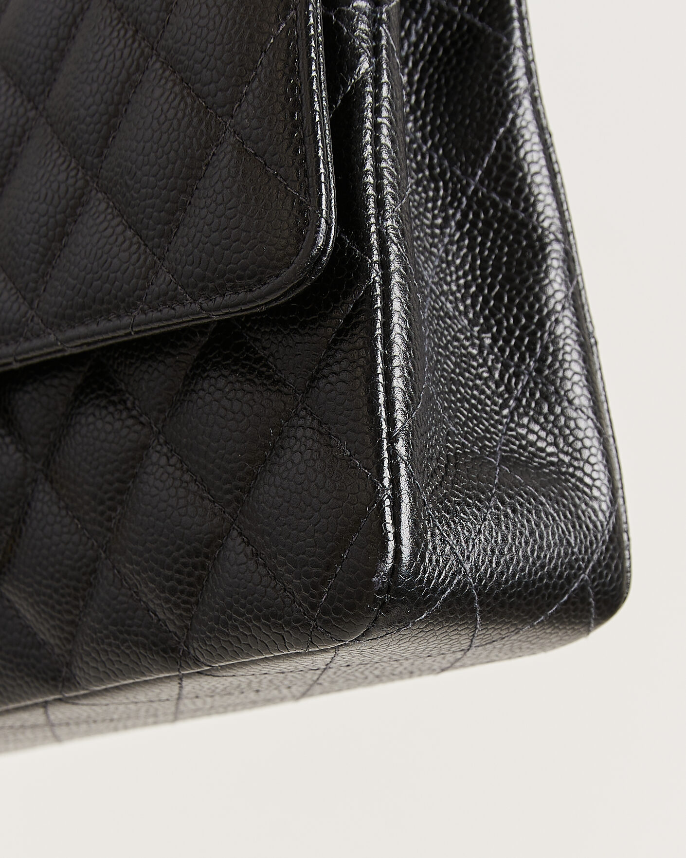 Men | Pre-Owned & Vintage Bags | Chanel Pre-Owned | Classic Medium Double Flap Bag Caviar Black