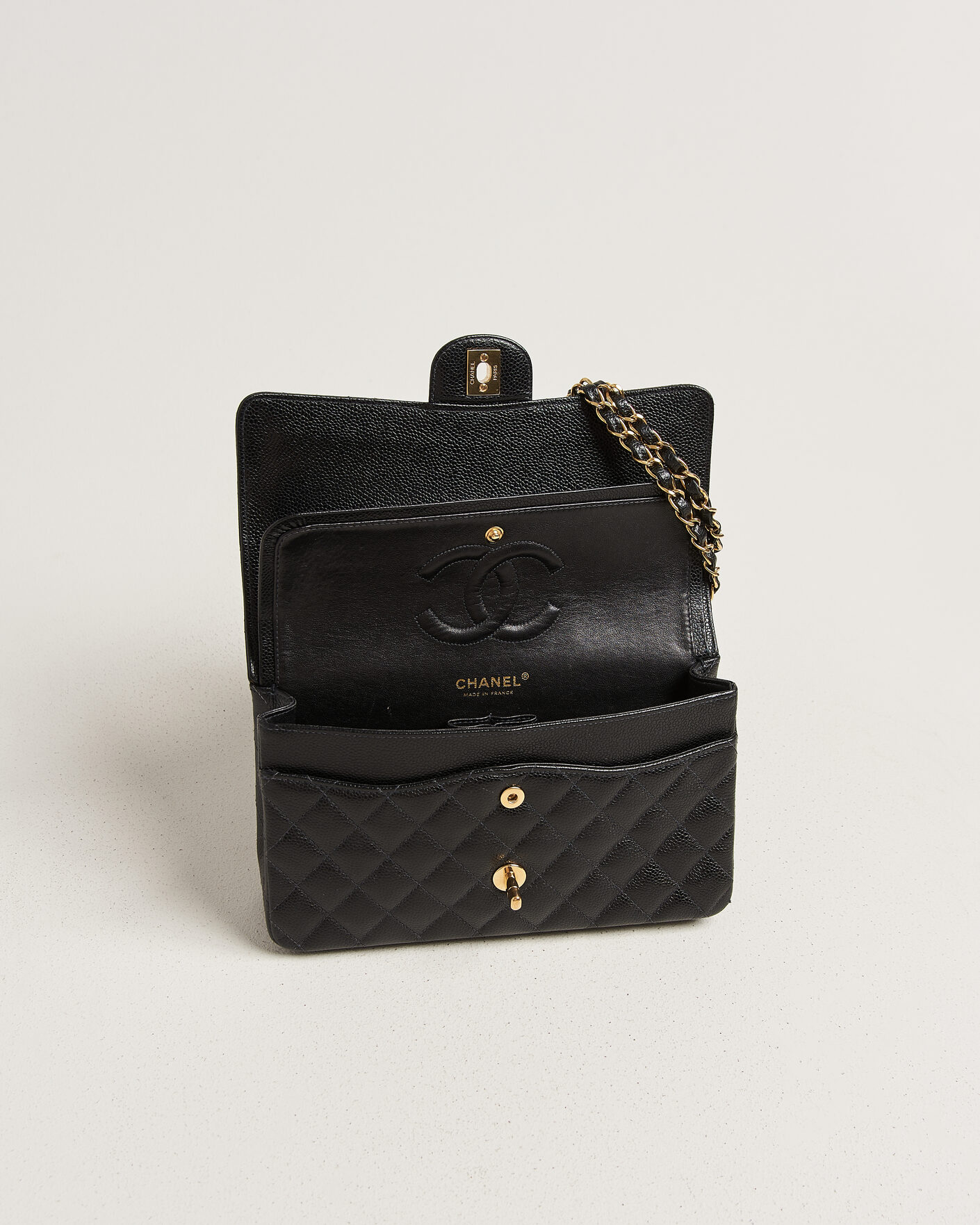 Men | Pre-Owned & Vintage Bags | Chanel Pre-Owned | Classic Medium Double Flap Bag Caviar Black