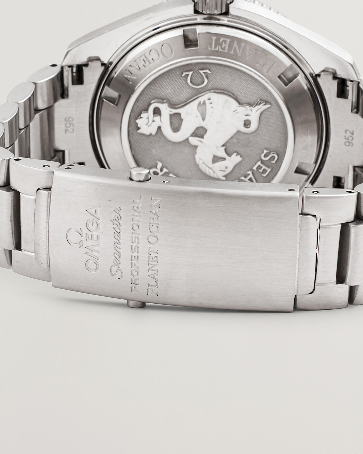 Men | Pre-Owned & Vintage Watches | Omega Pre-Owned | Seamaster Planet Ocean 600M