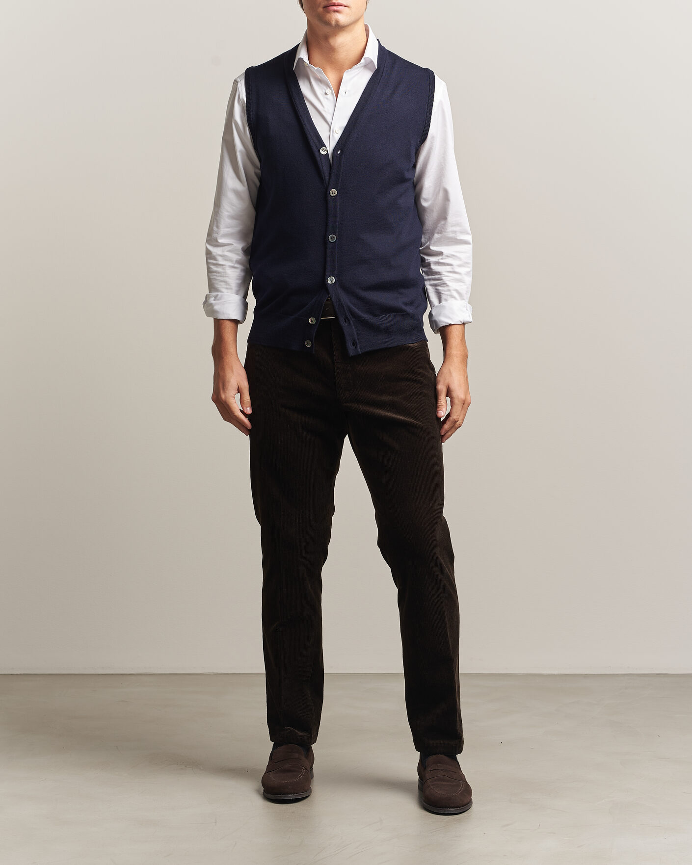Men | Sweaters & Knitwear | Morgano | Extra Fine Merino Wool Sleevles Cardigan Vest Navy