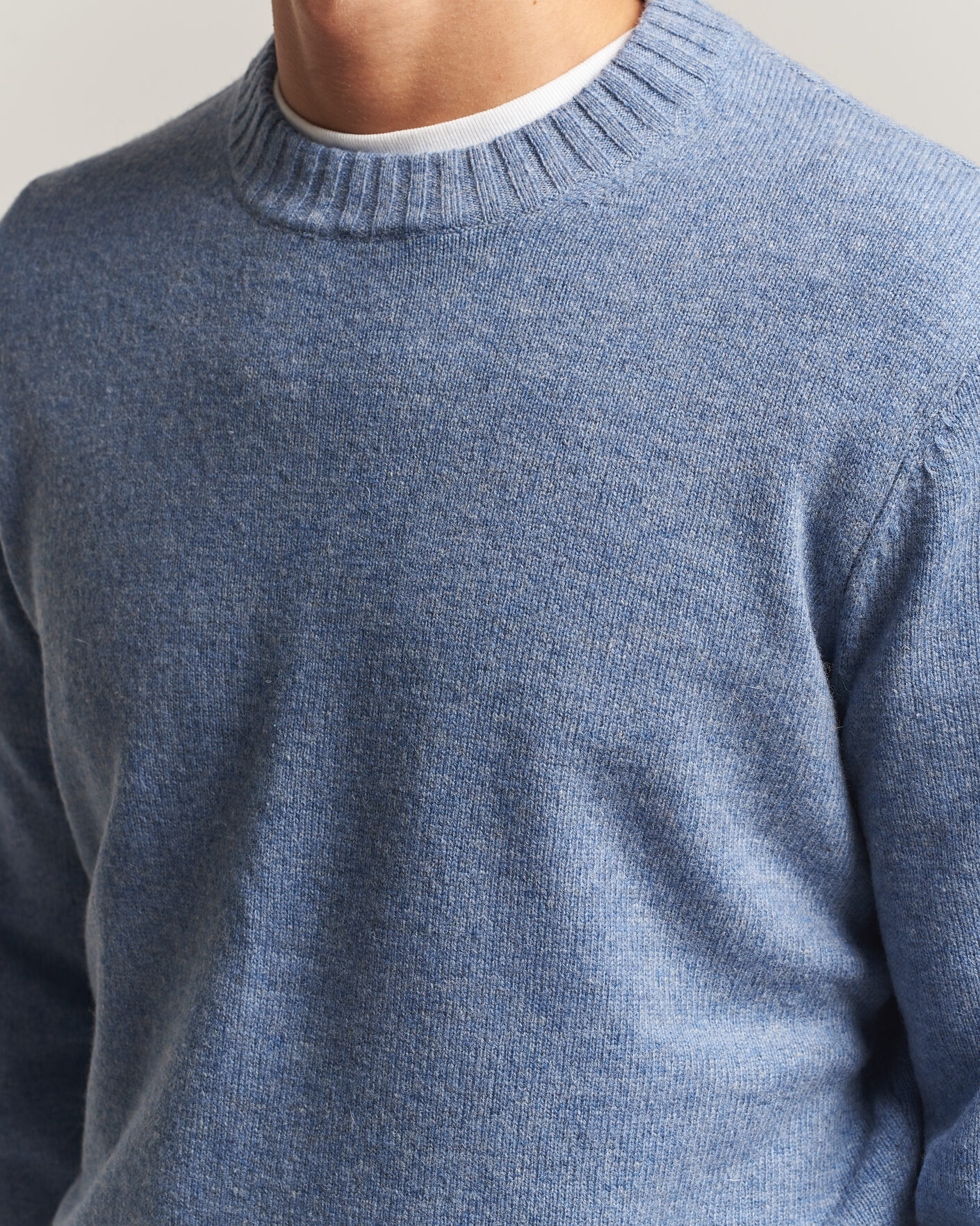 Men | Sweaters & Knitwear | A Day's March | Marlow Lambswool Sweater Misty Blue