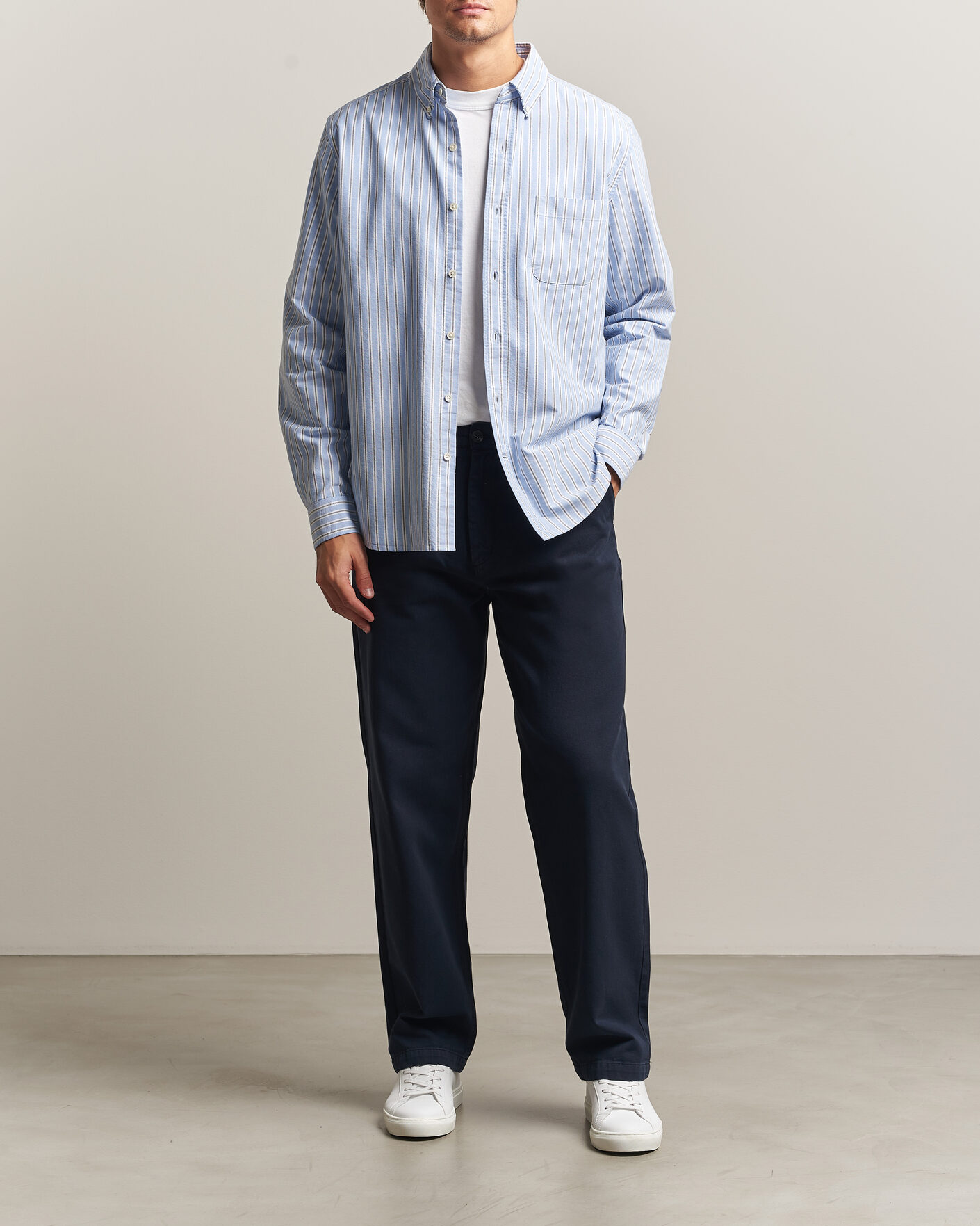 Men | Trousers | A Day's March | Redwood Cotton Chinos Navy