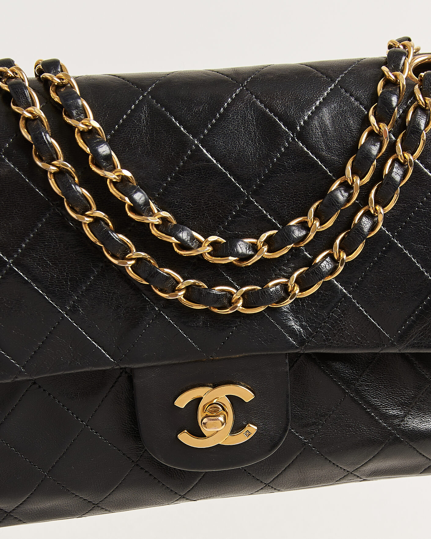 Men | Pre-Owned & Vintage Bags | Chanel Pre-Owned | Classic Medium Double Flap Bag Lambskin Black