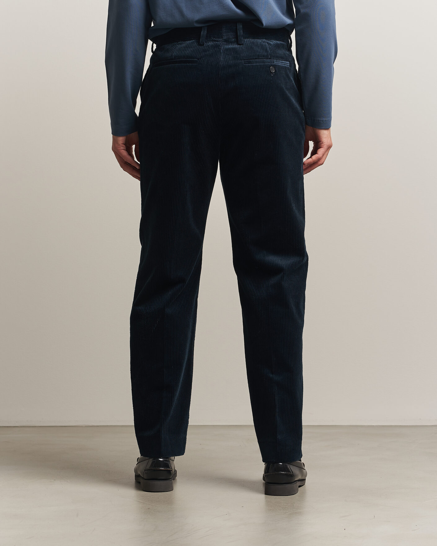Men | Trousers | Filippa K | Julian Corduroy Chino Trousers Dark Navy