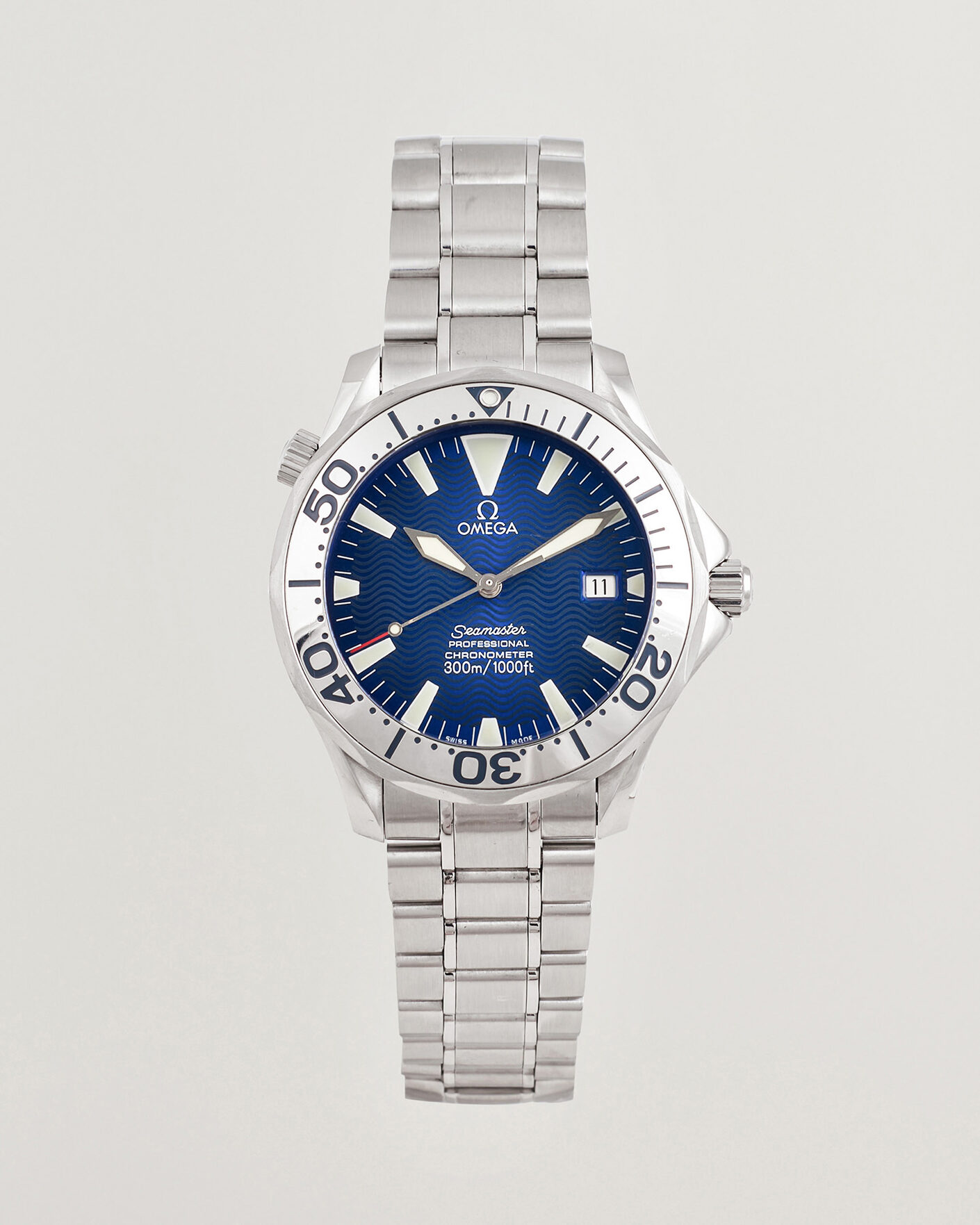 Men | Pre-Owned & Vintage Watches | Omega Pre-Owned | Seamaster 300M Electric Blue