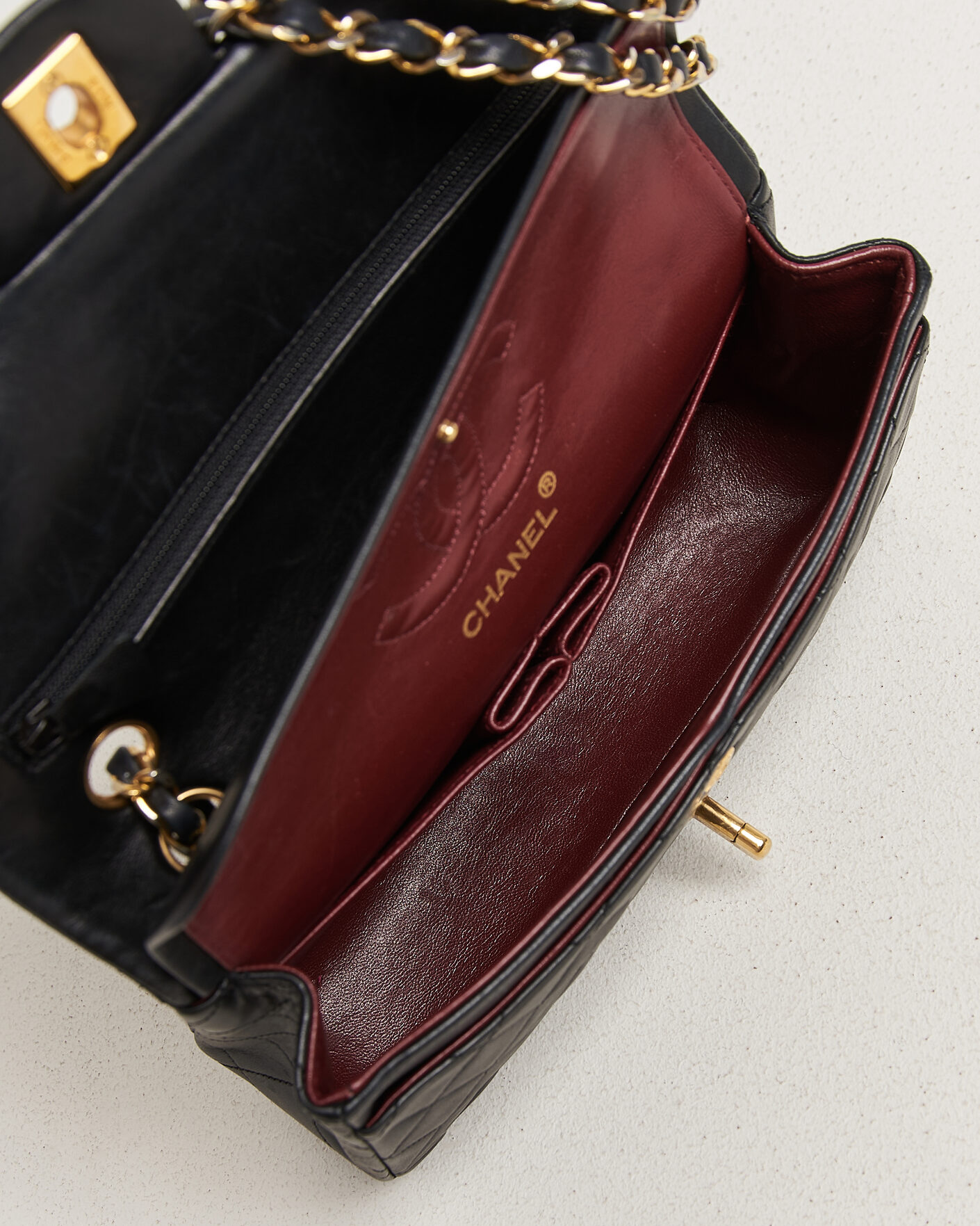 Men | Pre-Owned & Vintage Bags | Chanel Pre-Owned | Classic Small Double Flap Bag Lambskin Black