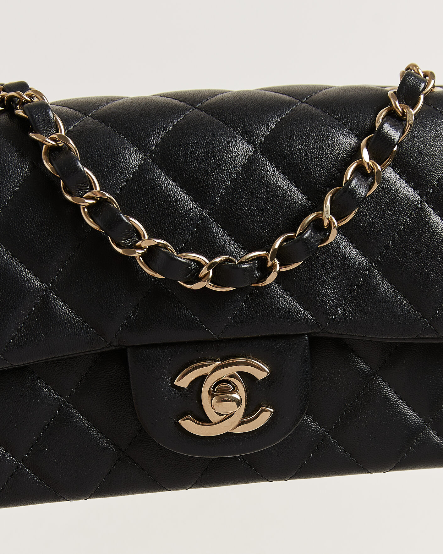 Chanel Pre-Owned Classic Mini Rectangular Single Flap Bag Lambskin