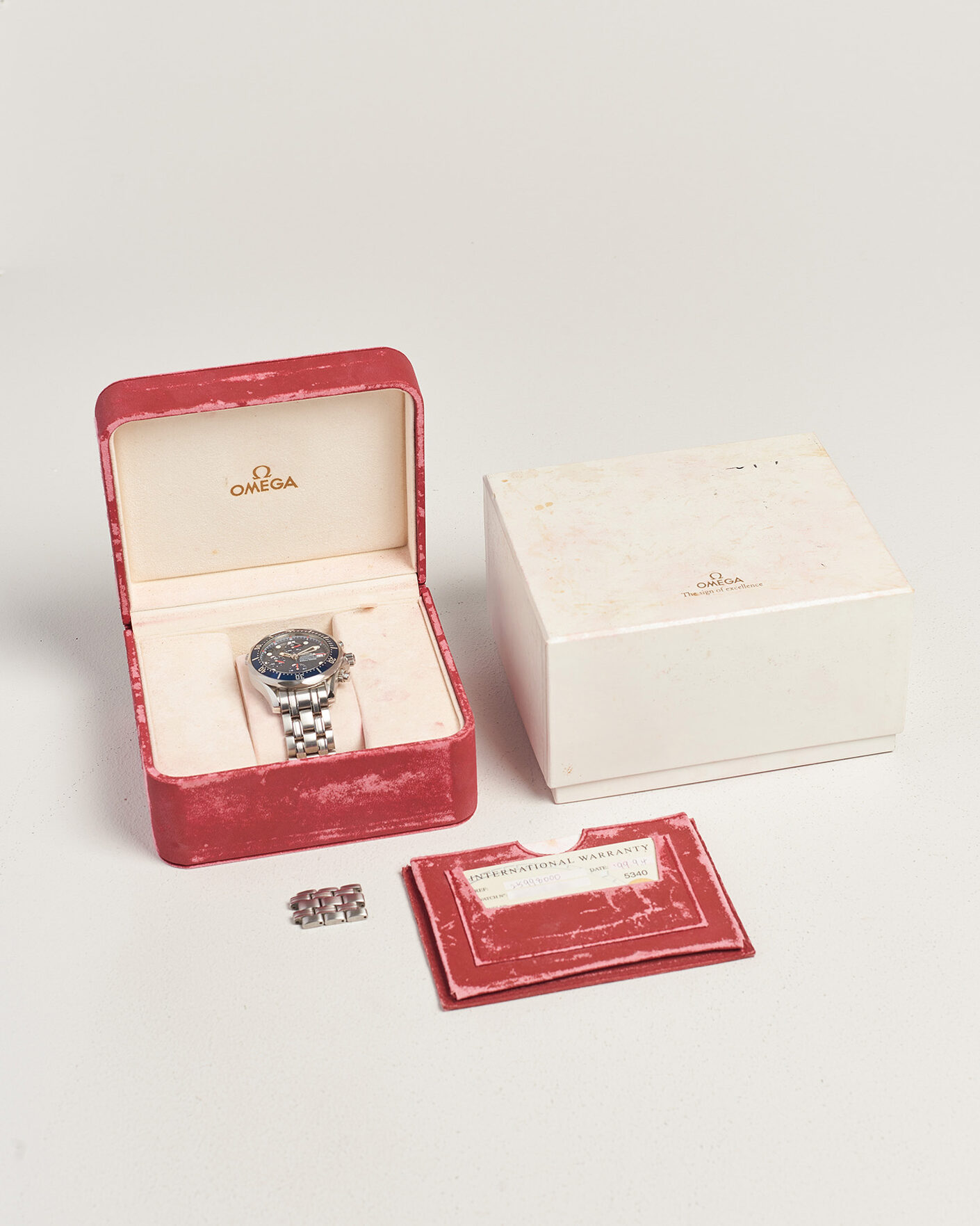 Men | Pre-Owned & Vintage Watches | Omega Pre-Owned | Seamaster 300M Chrono