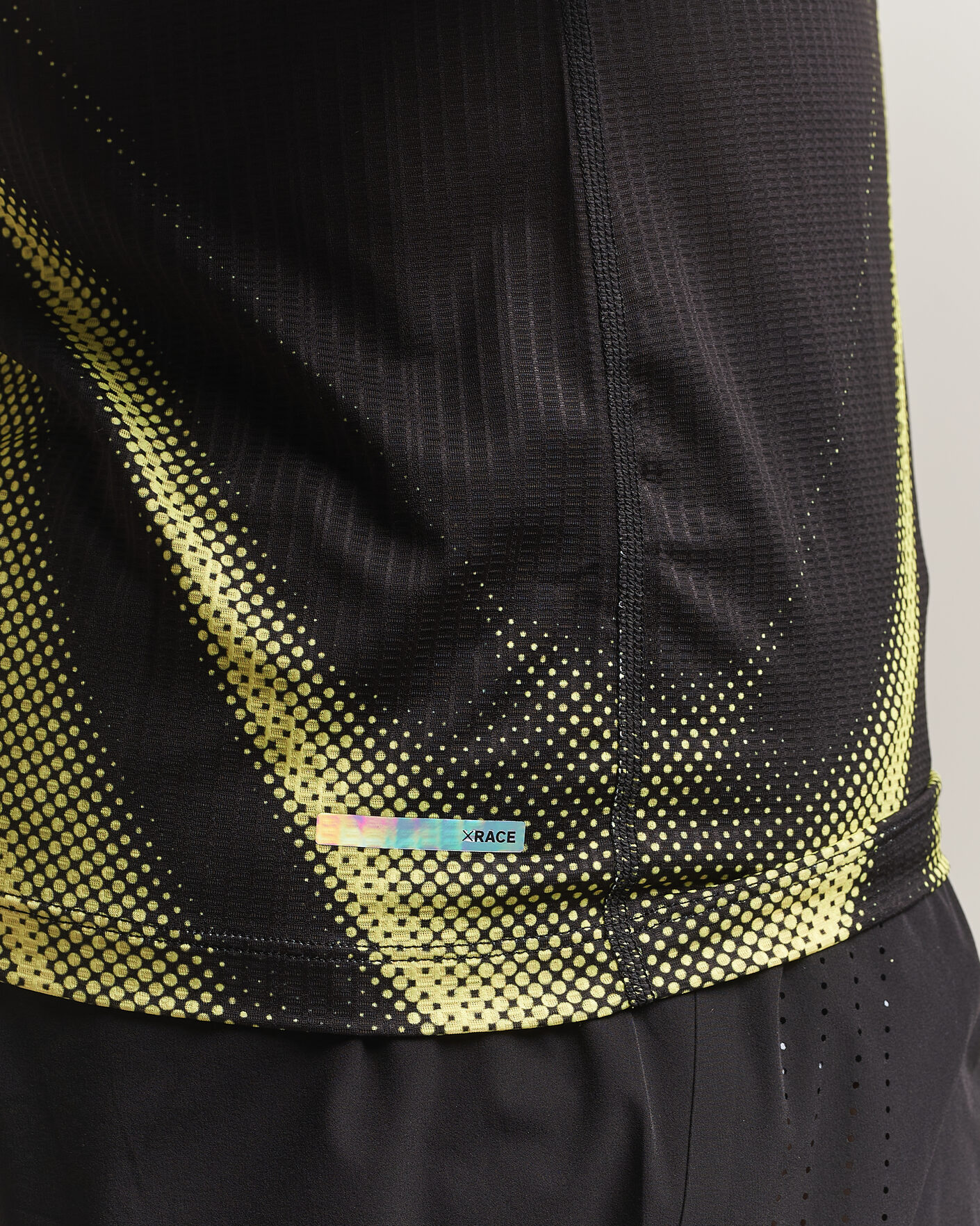 Men | T-Shirts | SOAR Running | LS Race Base Yellow/Black