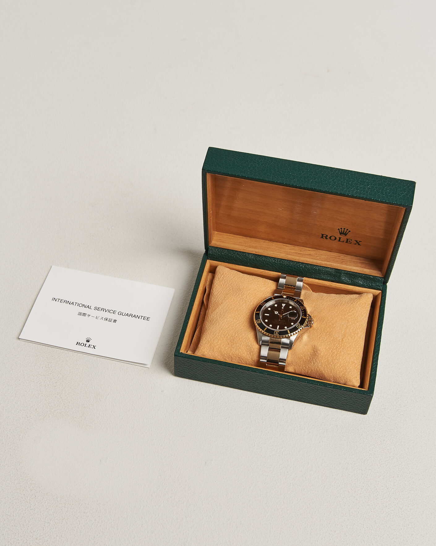 Men | Pre-Owned & Vintage Watches | Rolex Pre-Owned | Submariner Date G/S 