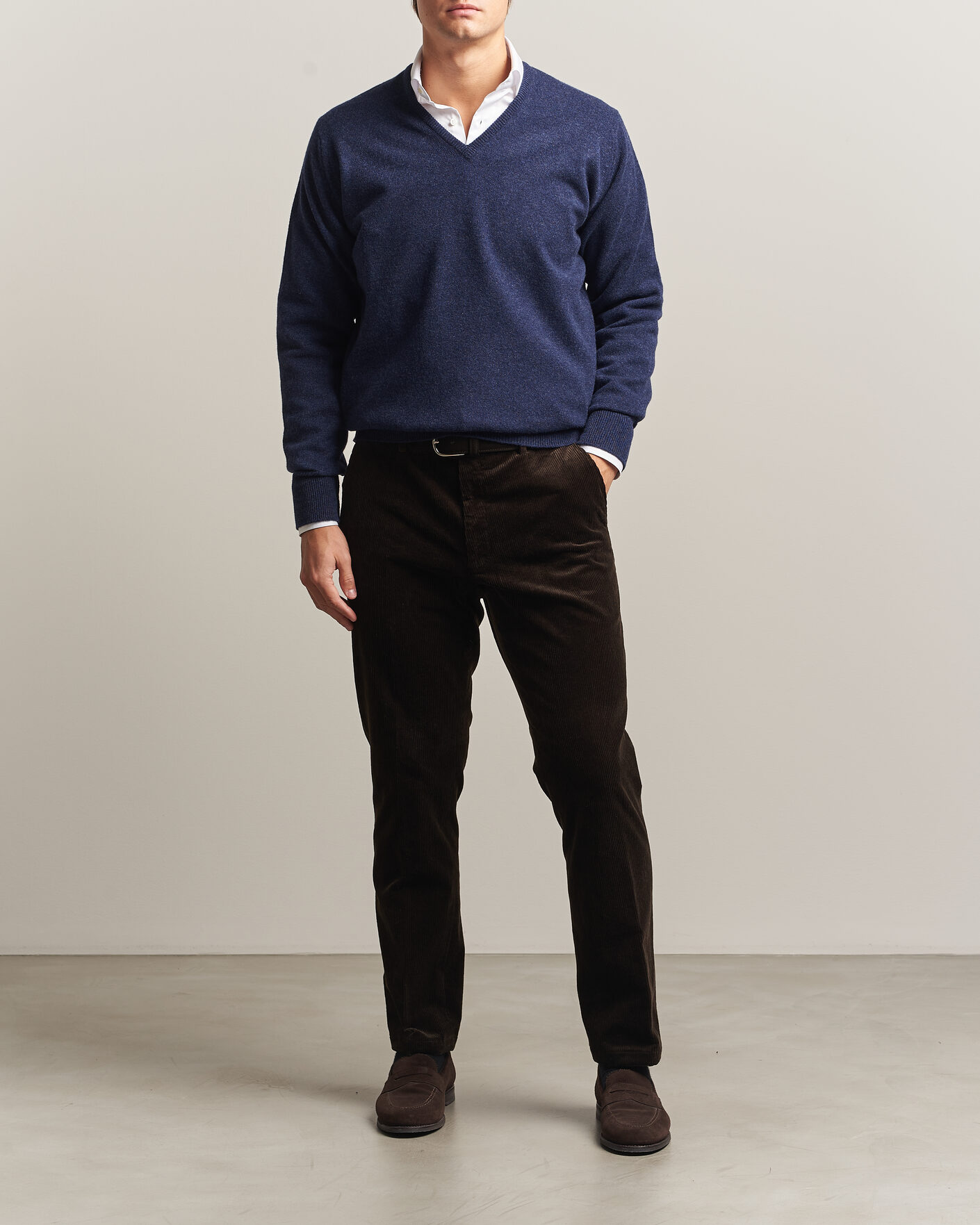 Men | Sweaters & Knitwear | William Lockie | Rob Lambswool V-Neck Astra